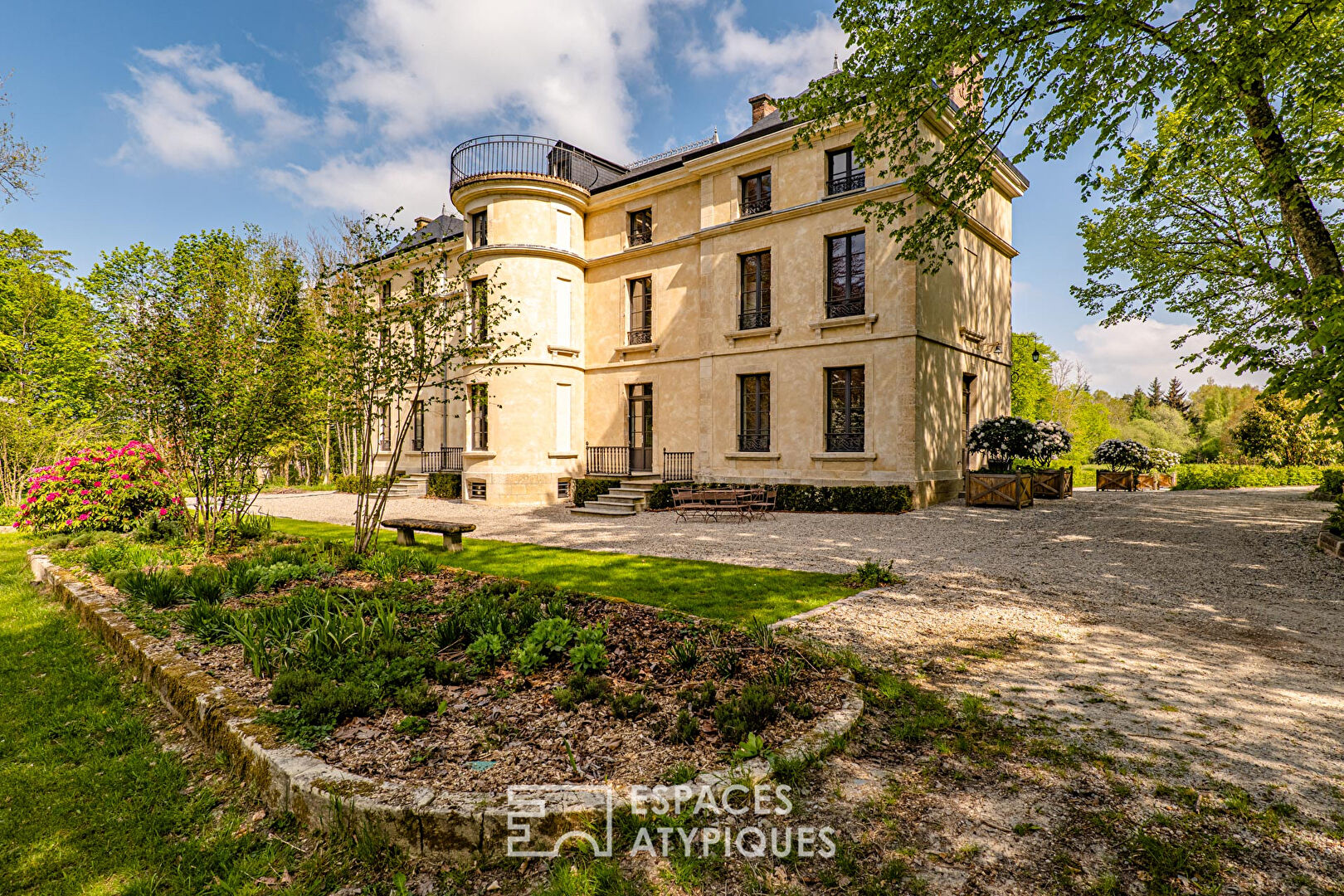 The Elegant Castle