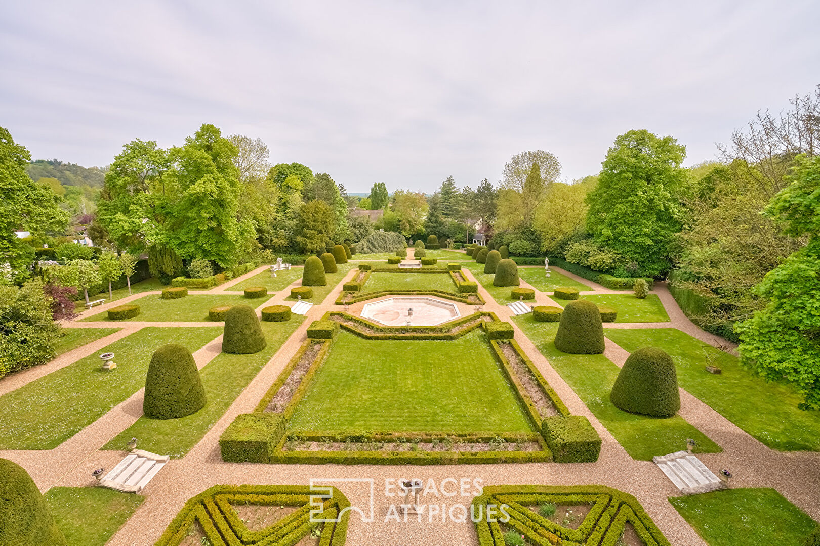 Castle with its French gardens