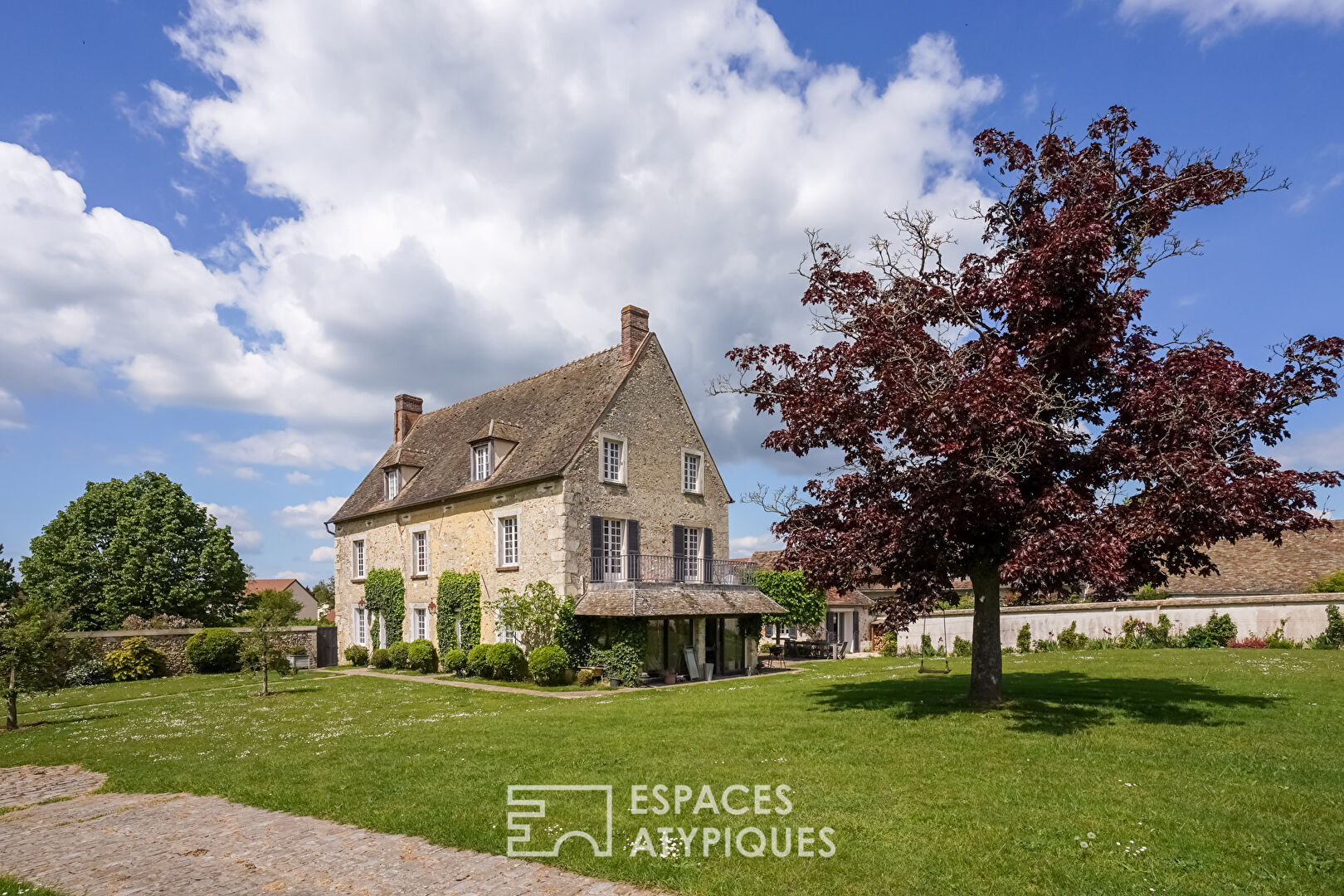 The old houses of charms