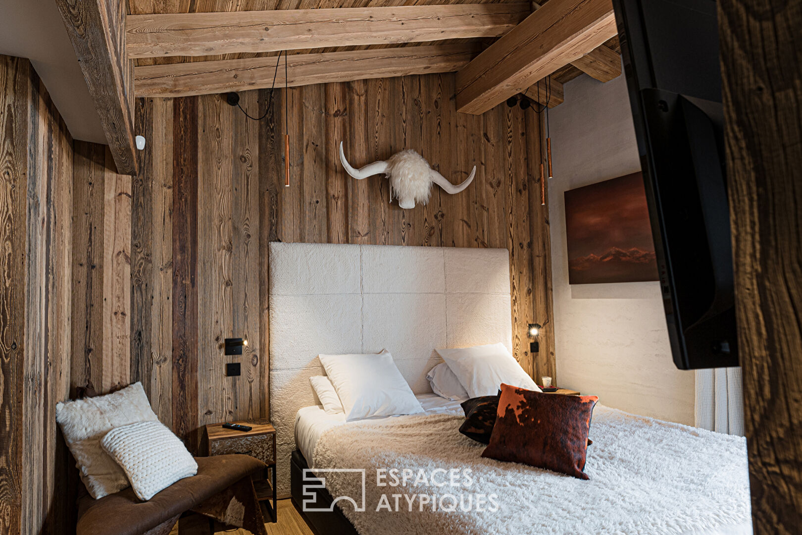 Mountain View Luxury Chalet 2