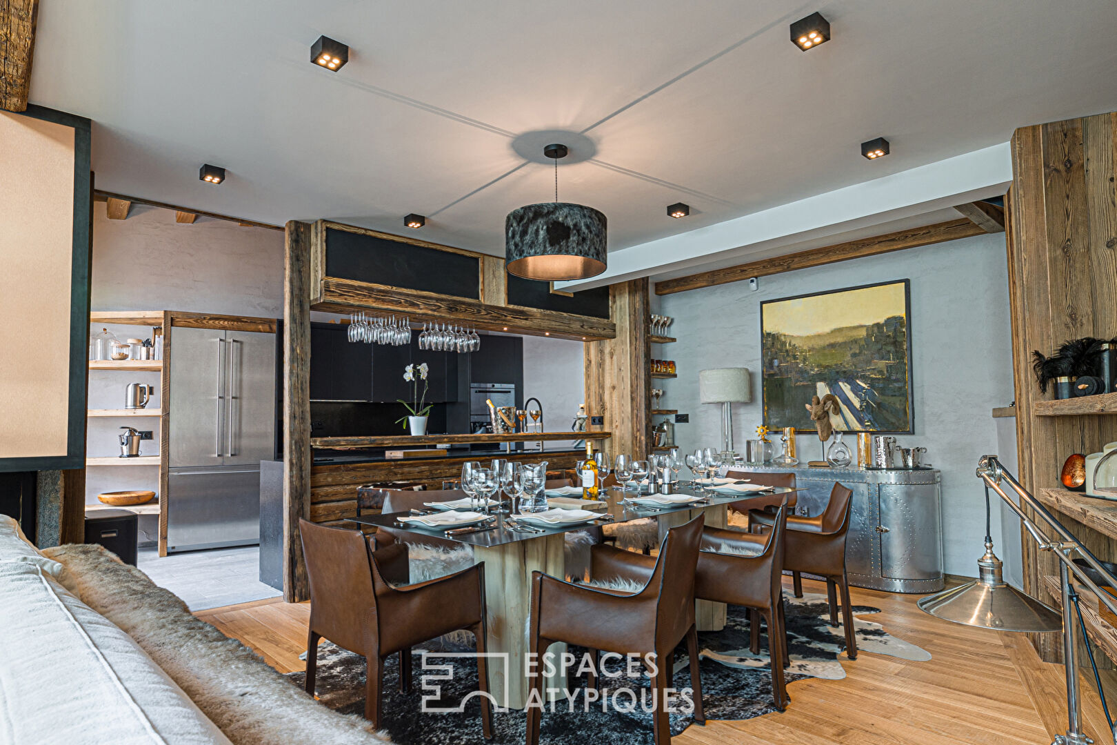Mountain View Luxury Chalet 2