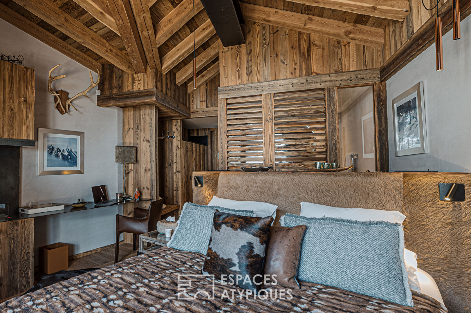 Mountain View Luxury Chalet 2