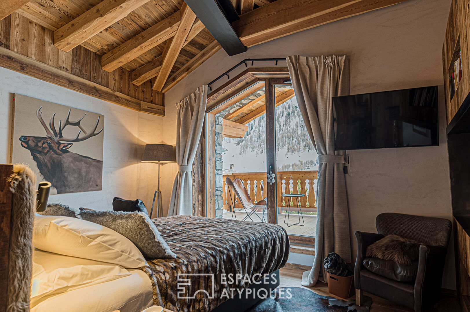 Mountain View Luxury Chalet 2
