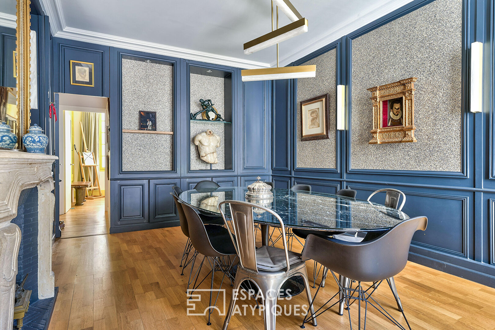 Duplex in a private hotel