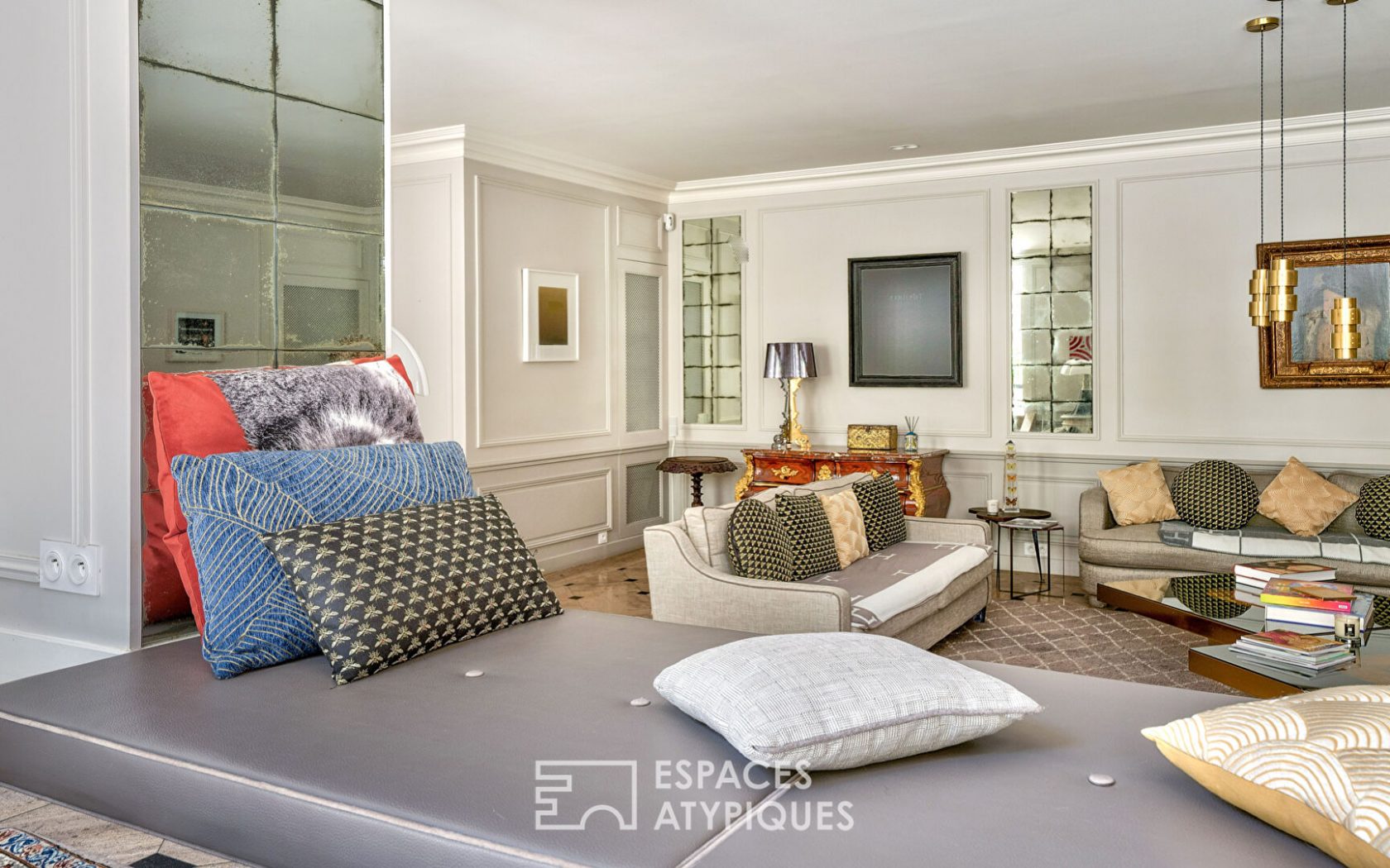 Duplex in a private hotel