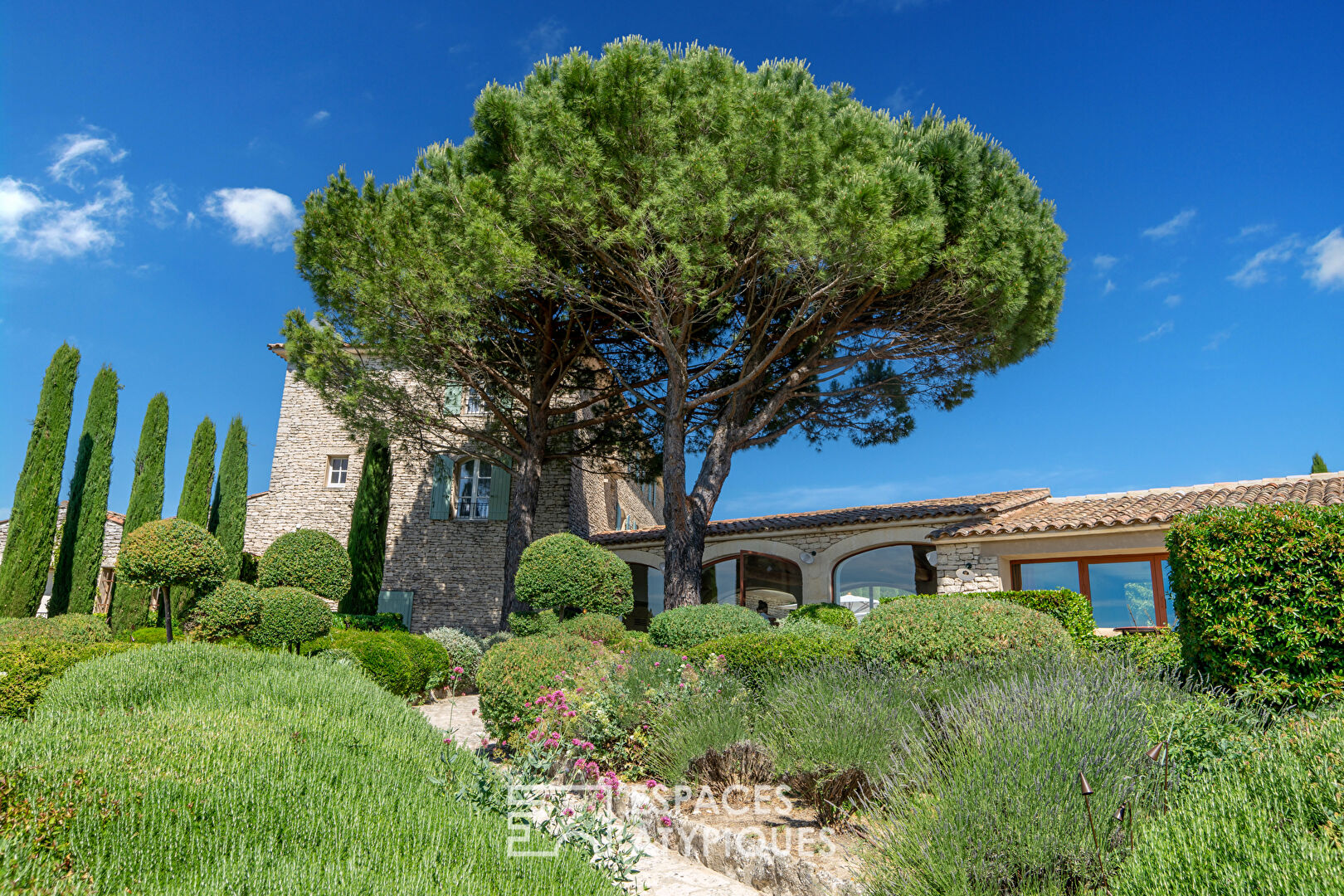 The hamlet of Luberon