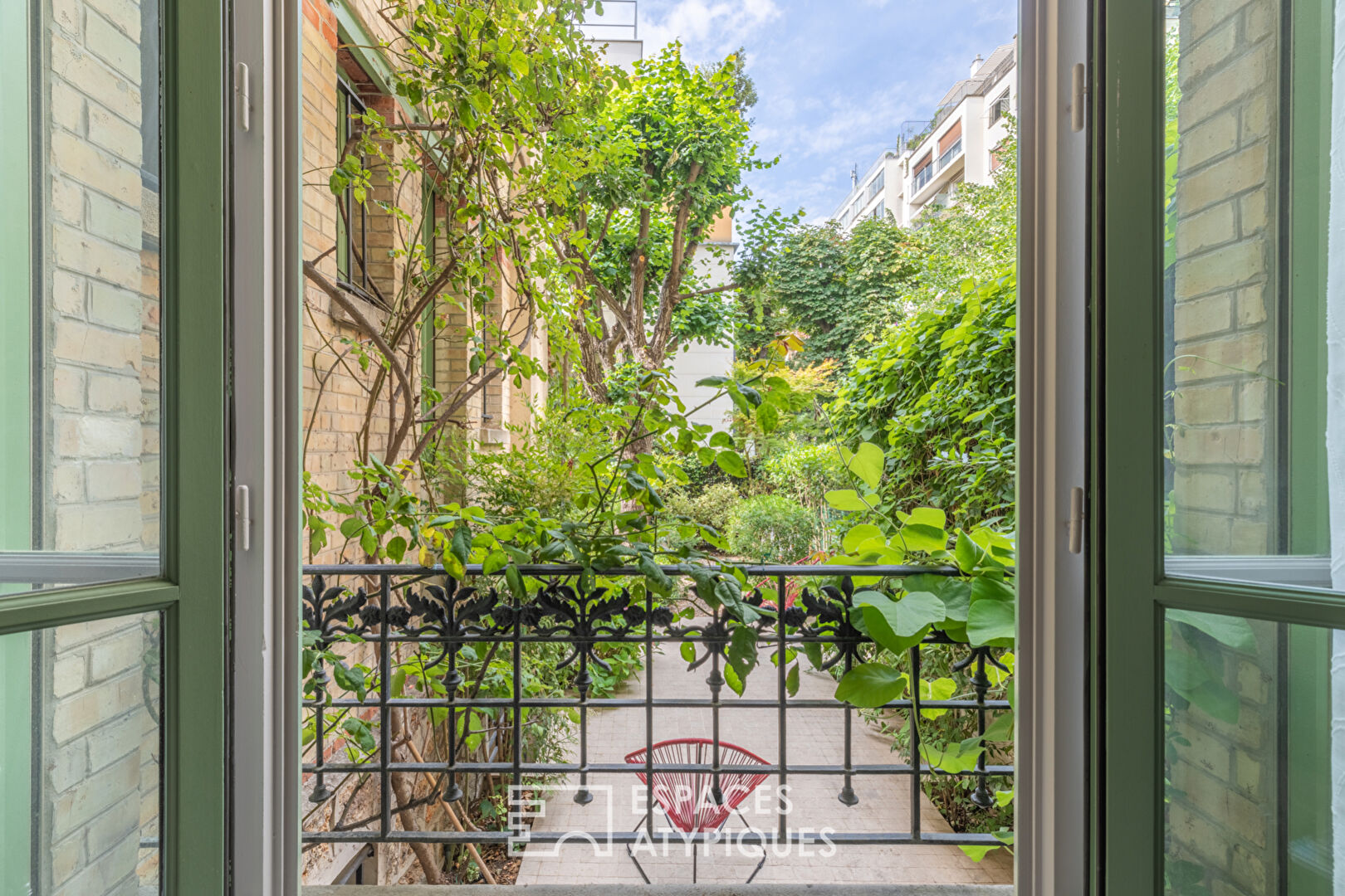Old house in Paris