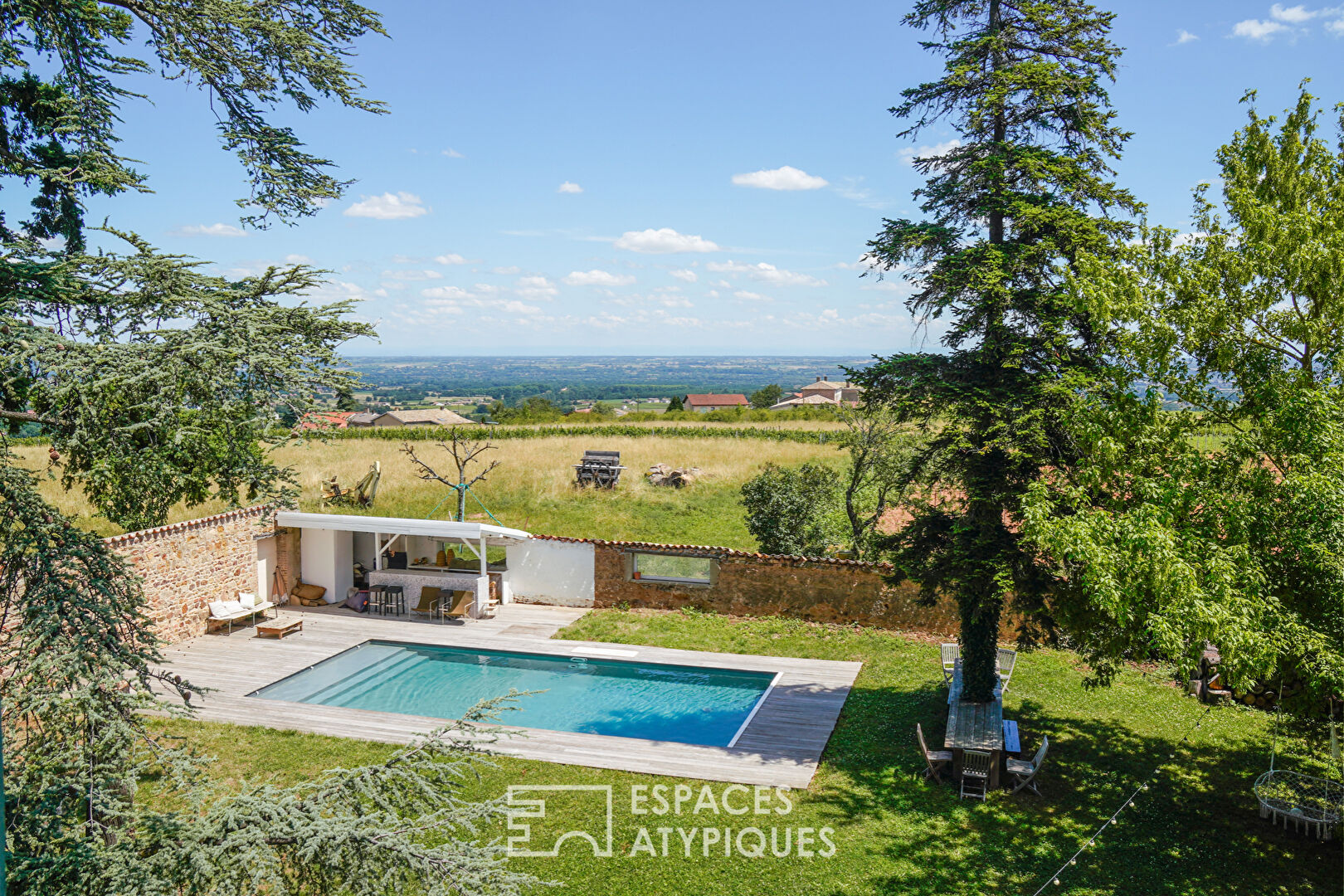 Mansion in the beaujolais