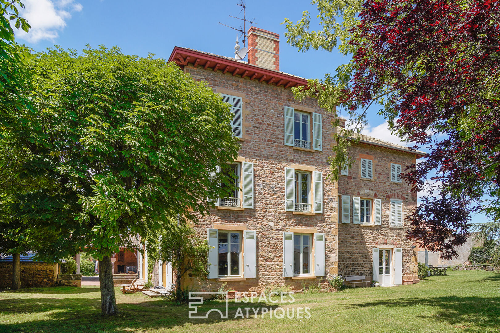 Mansion in the beaujolais