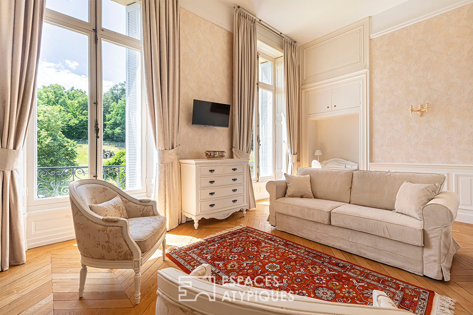 An exceptional romantic estate