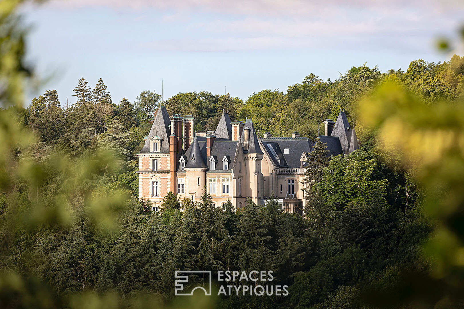 An exceptional romantic estate