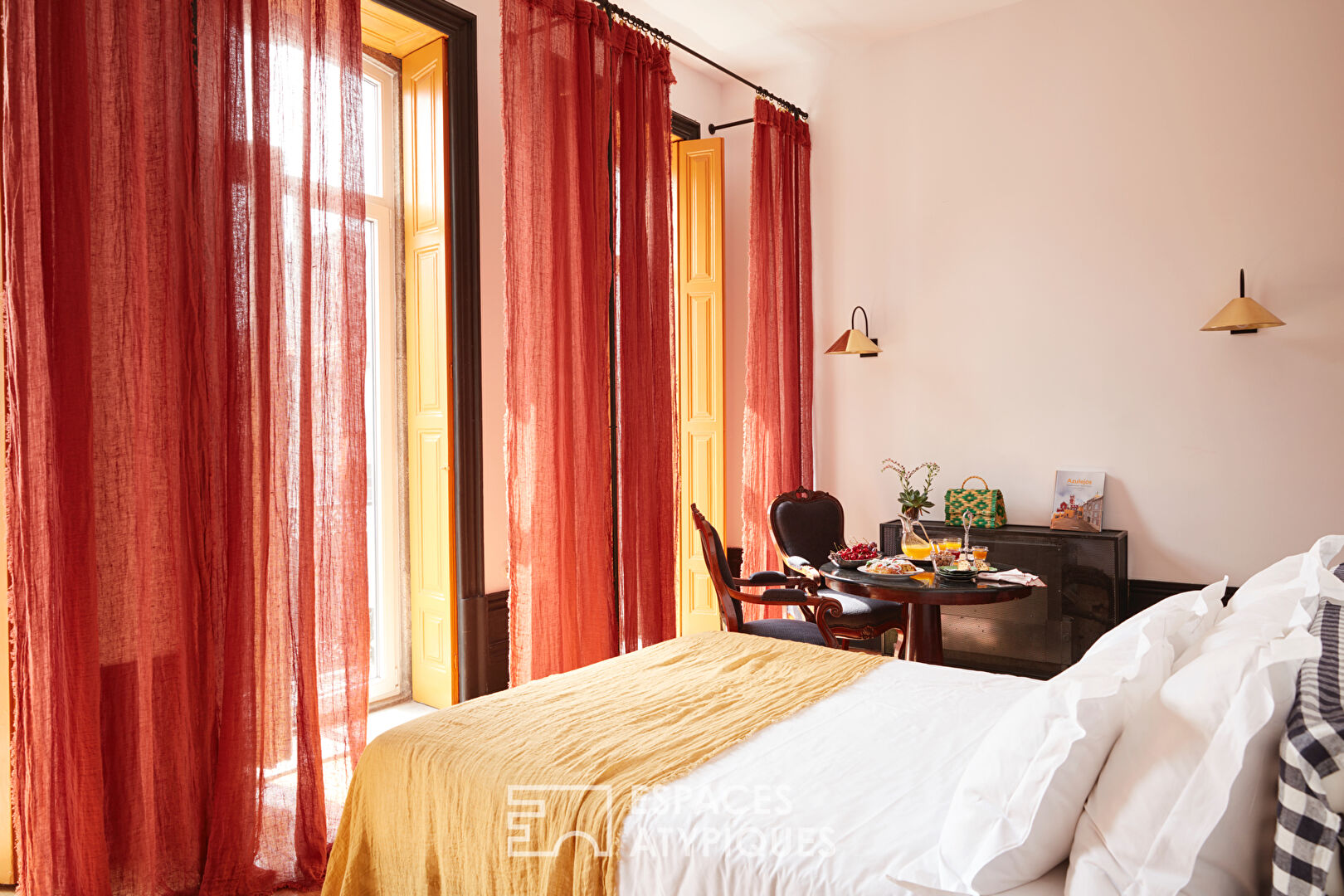 Store-Hotel Le coq