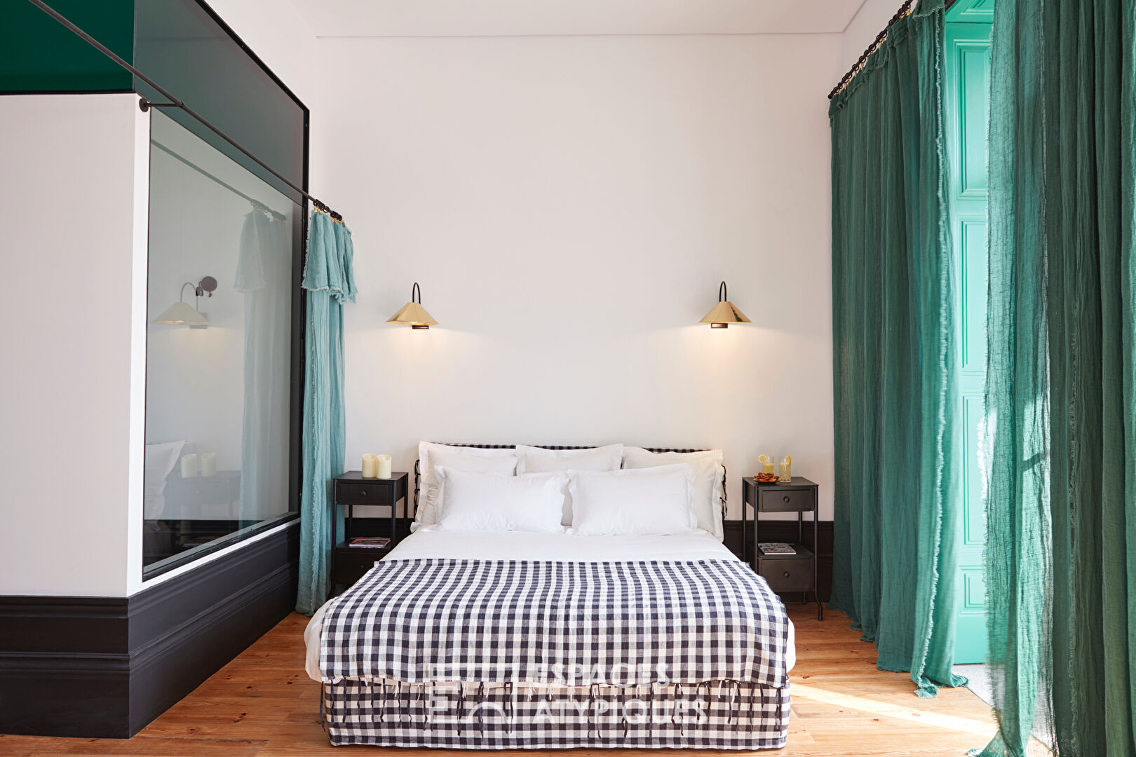 Store-Hotel Le coq