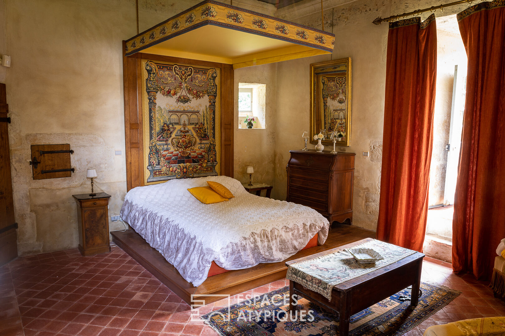 Château moyen-âge avec charme renaissance