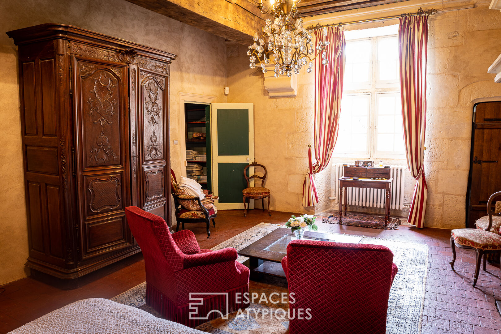 Château moyen-âge avec charme renaissance