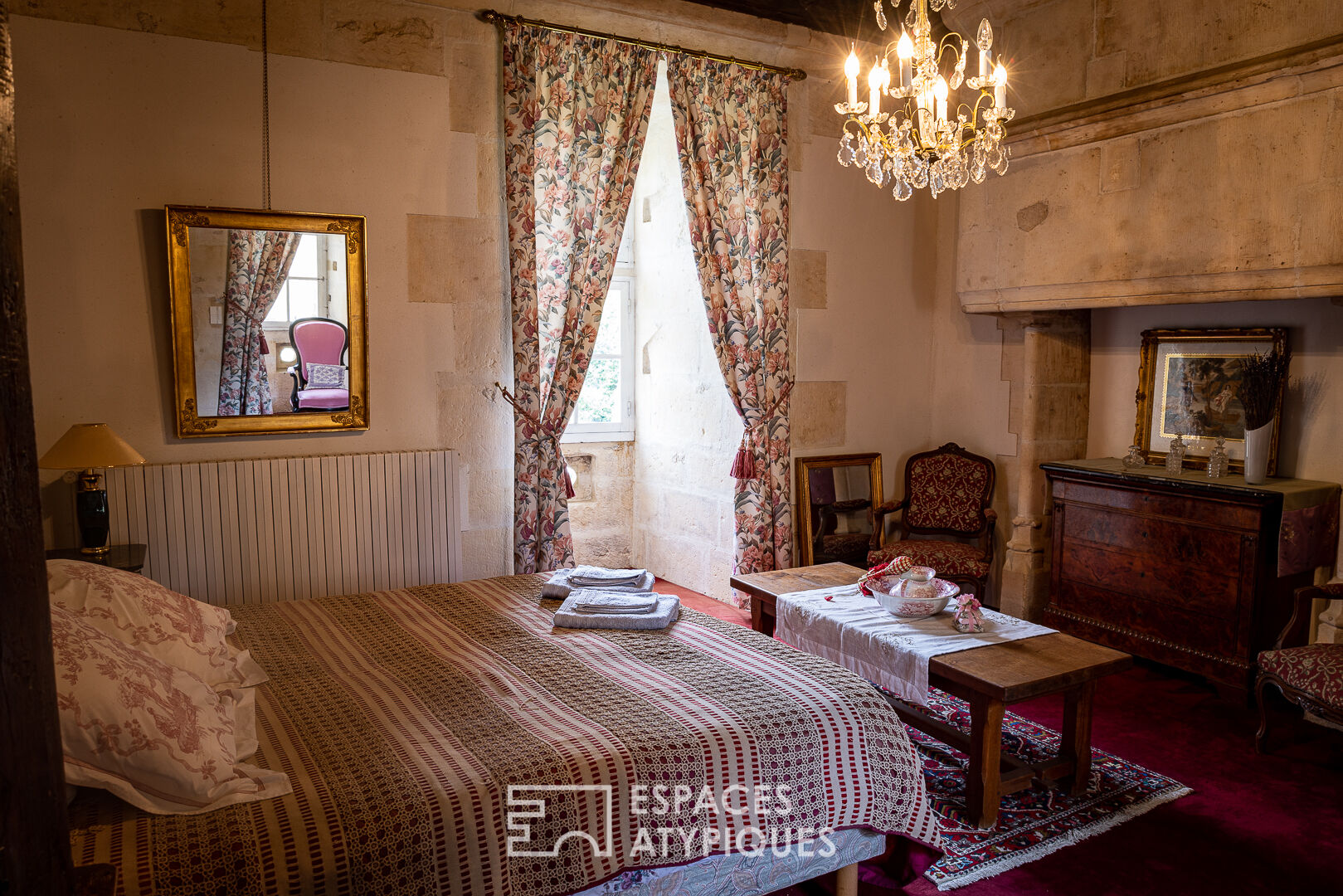 Château moyen-âge avec charme renaissance