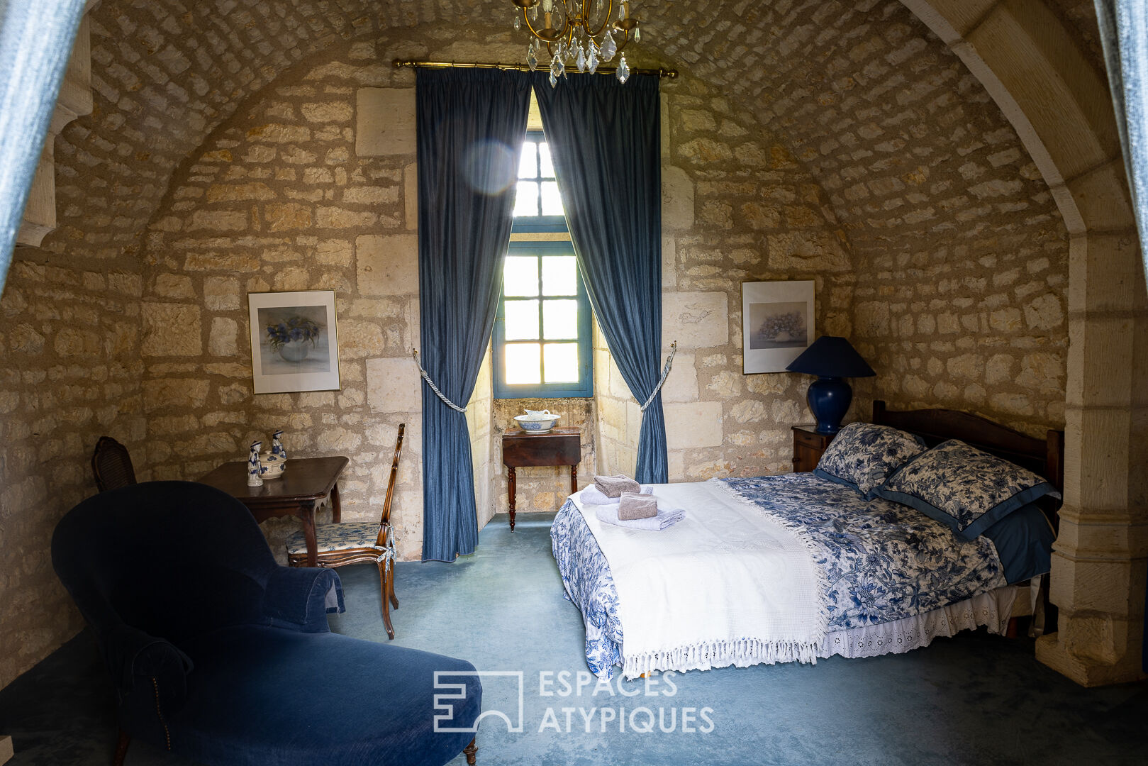 Château moyen-âge avec charme renaissance