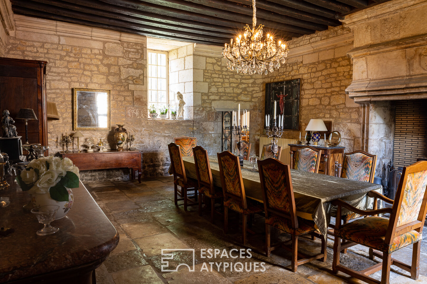 Château moyen-âge avec charme renaissance