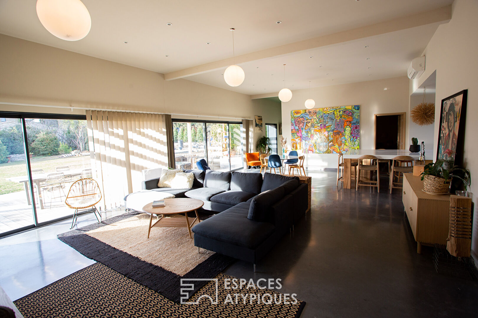 Contemporary eco-responsible wooden frame house