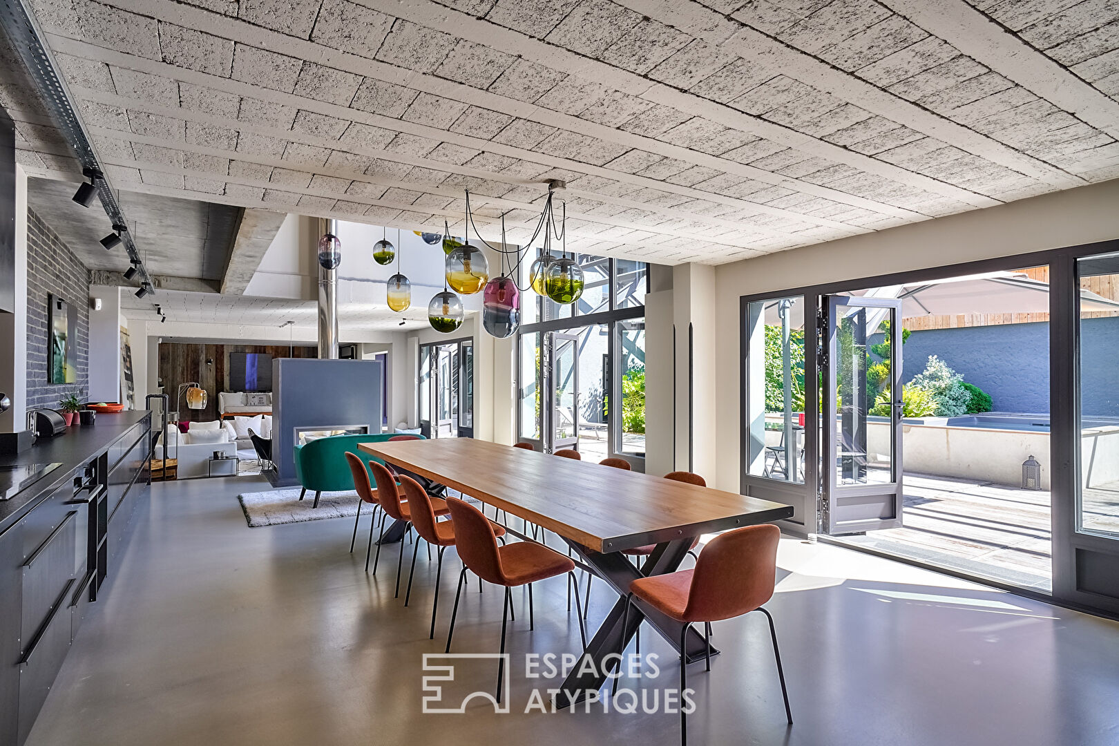 Loft avec piscine