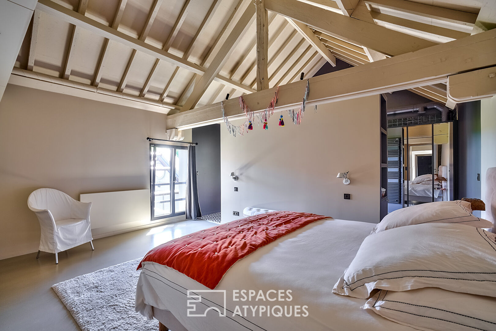 Loft avec piscine