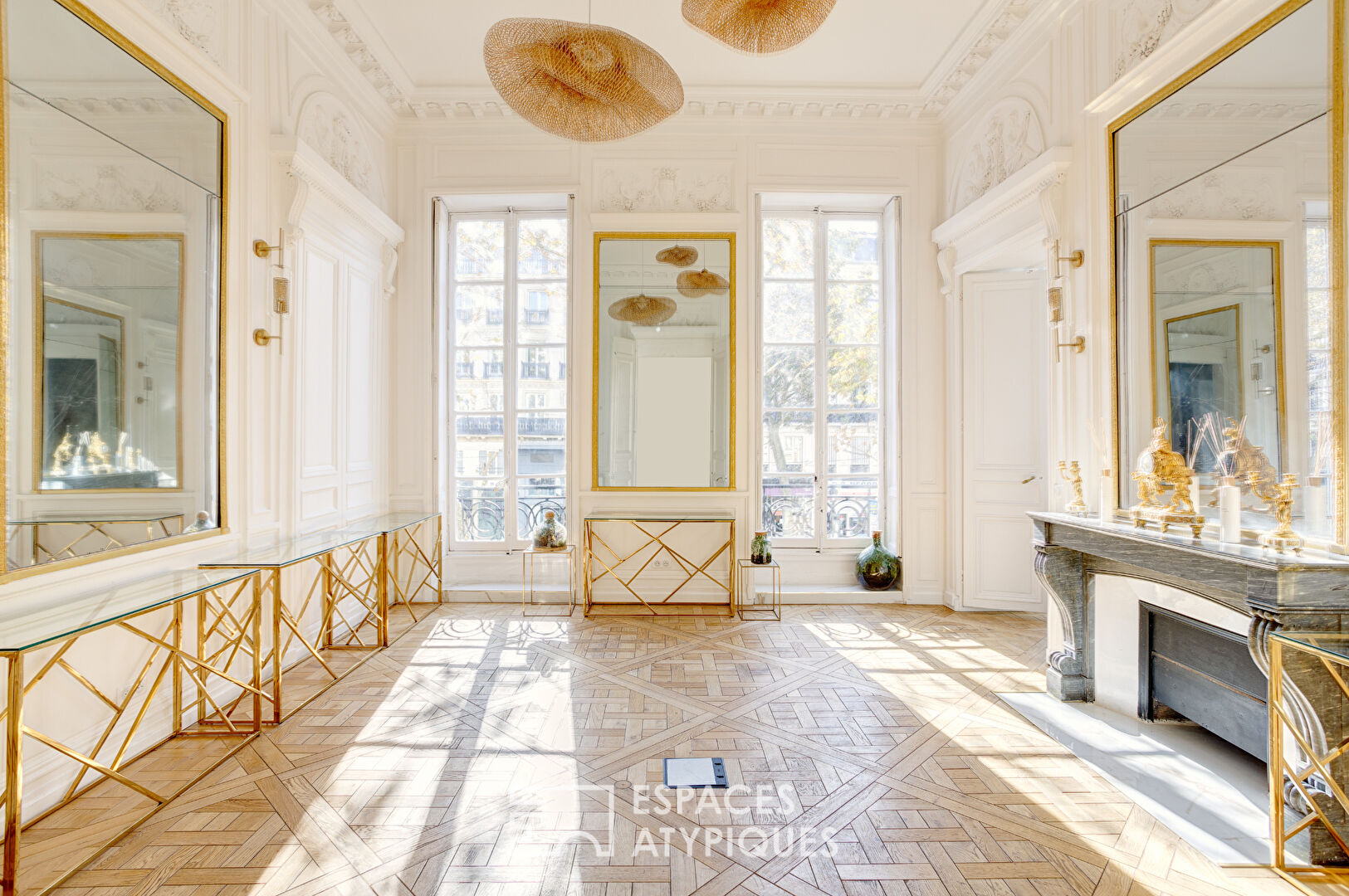 Very elegant classic space