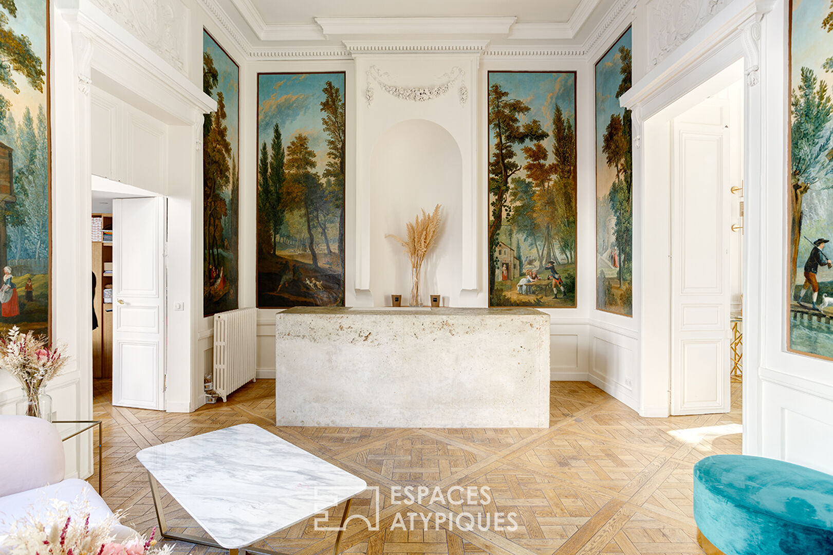 Very elegant classic space