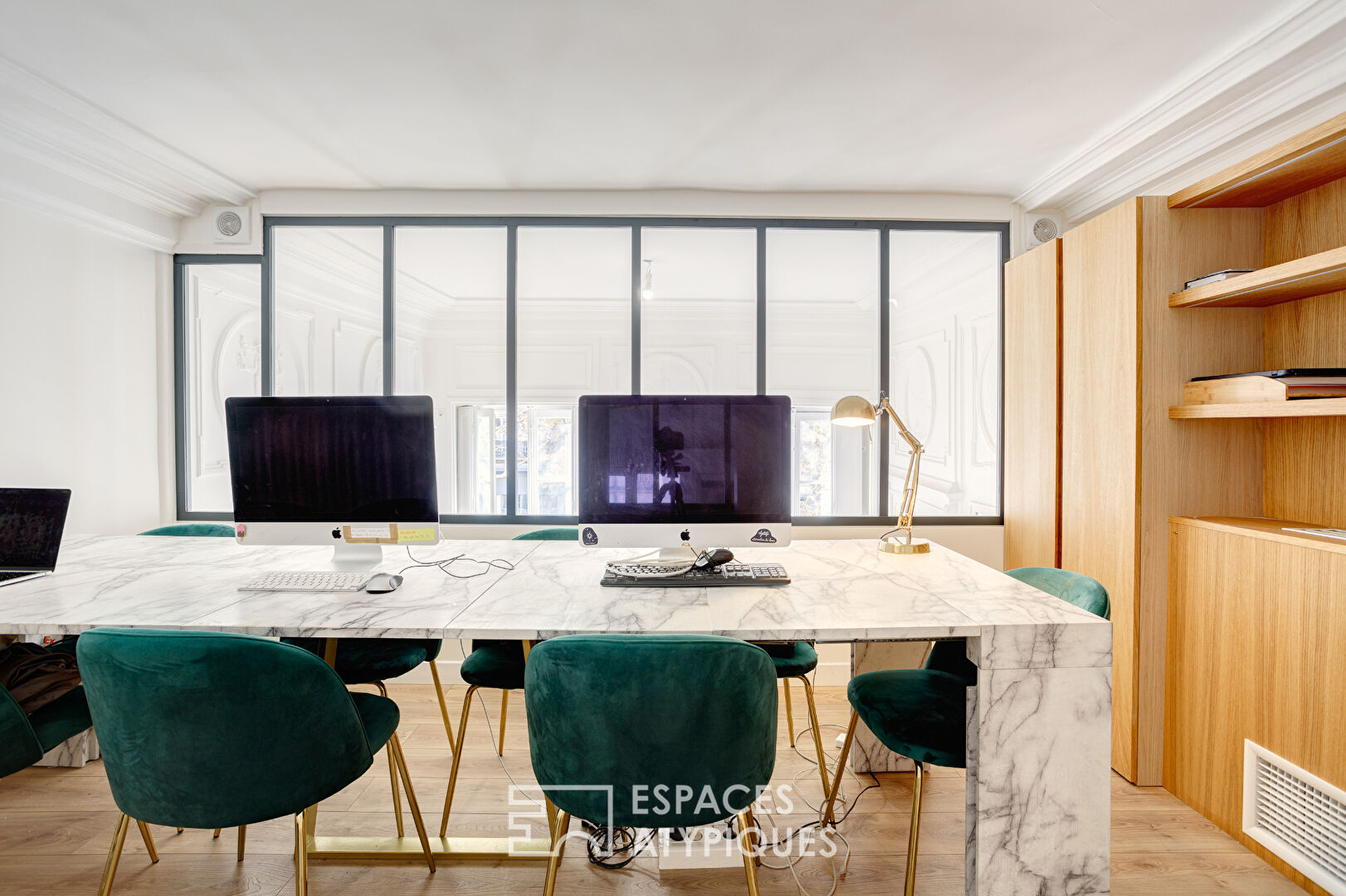 Very elegant classic space