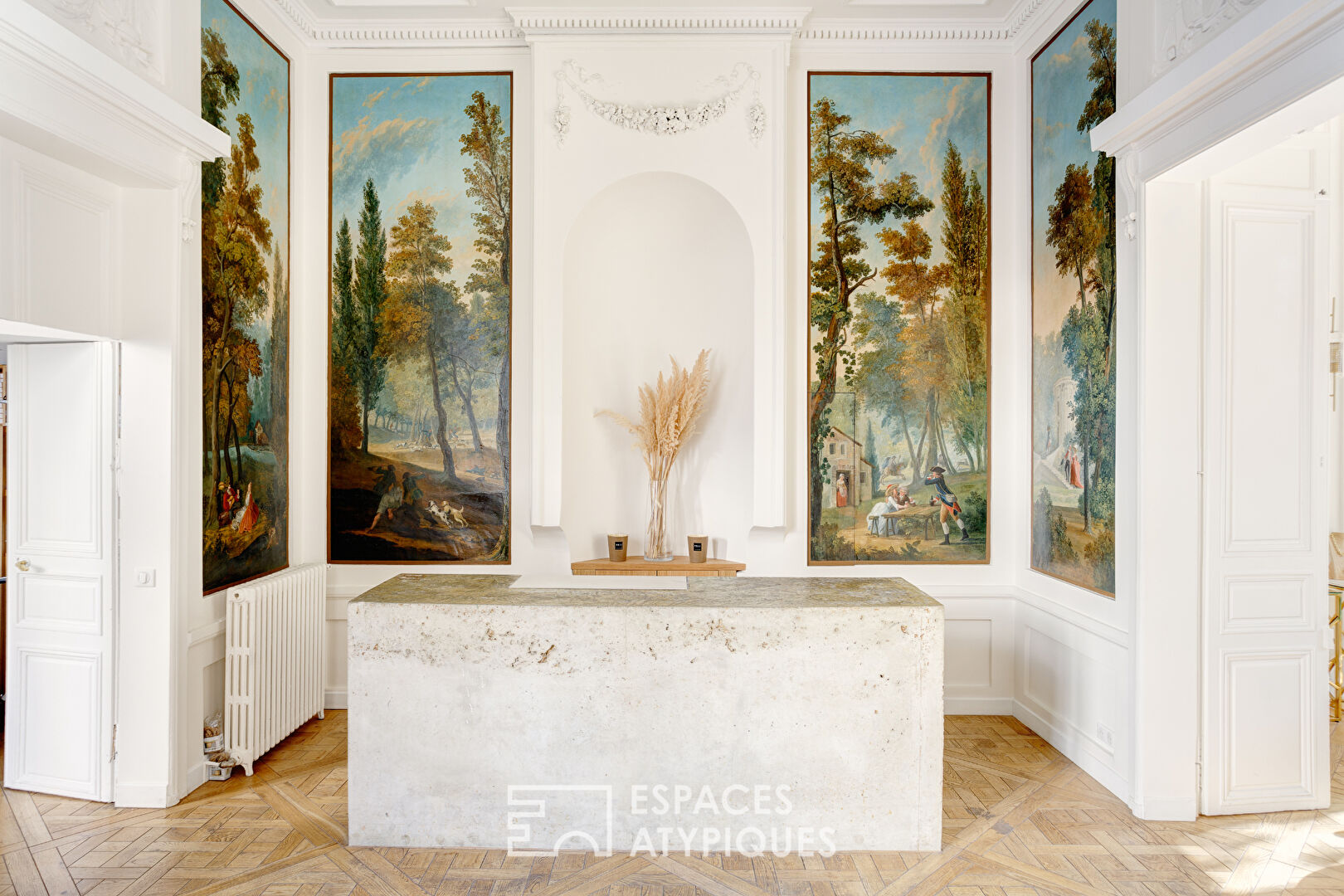 Very elegant classic space
