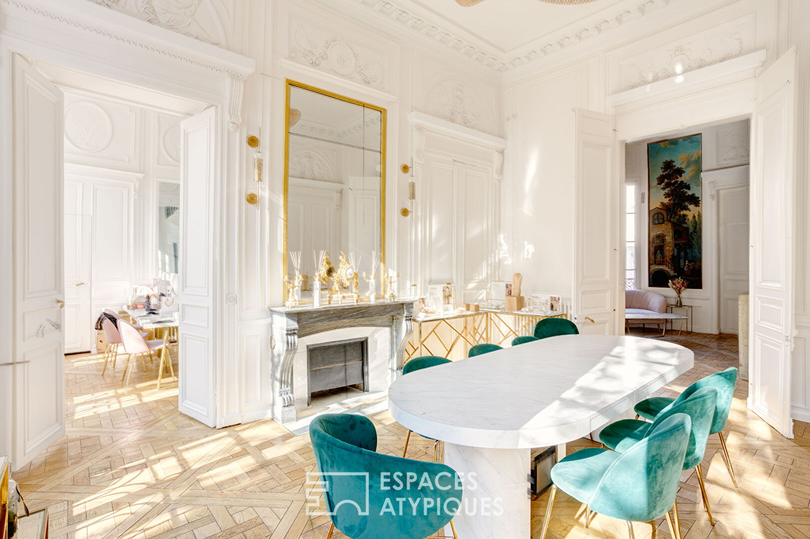 Very elegant classic space