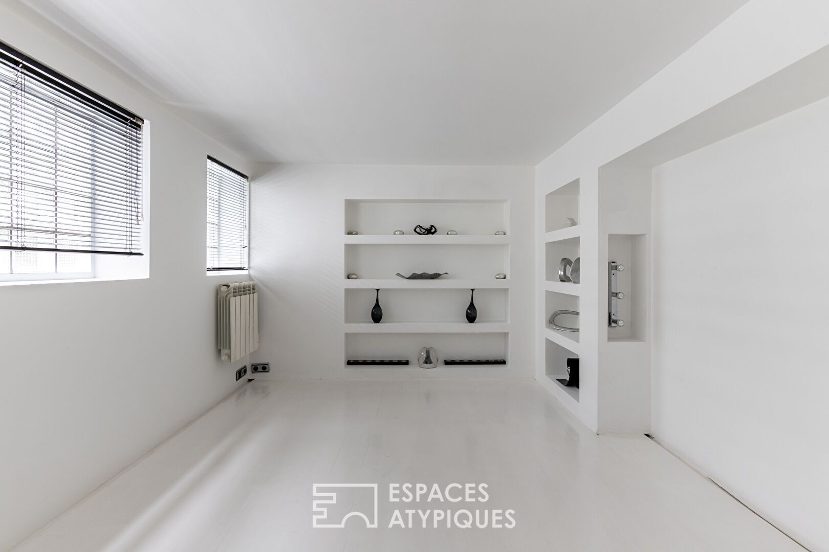 White and design loft