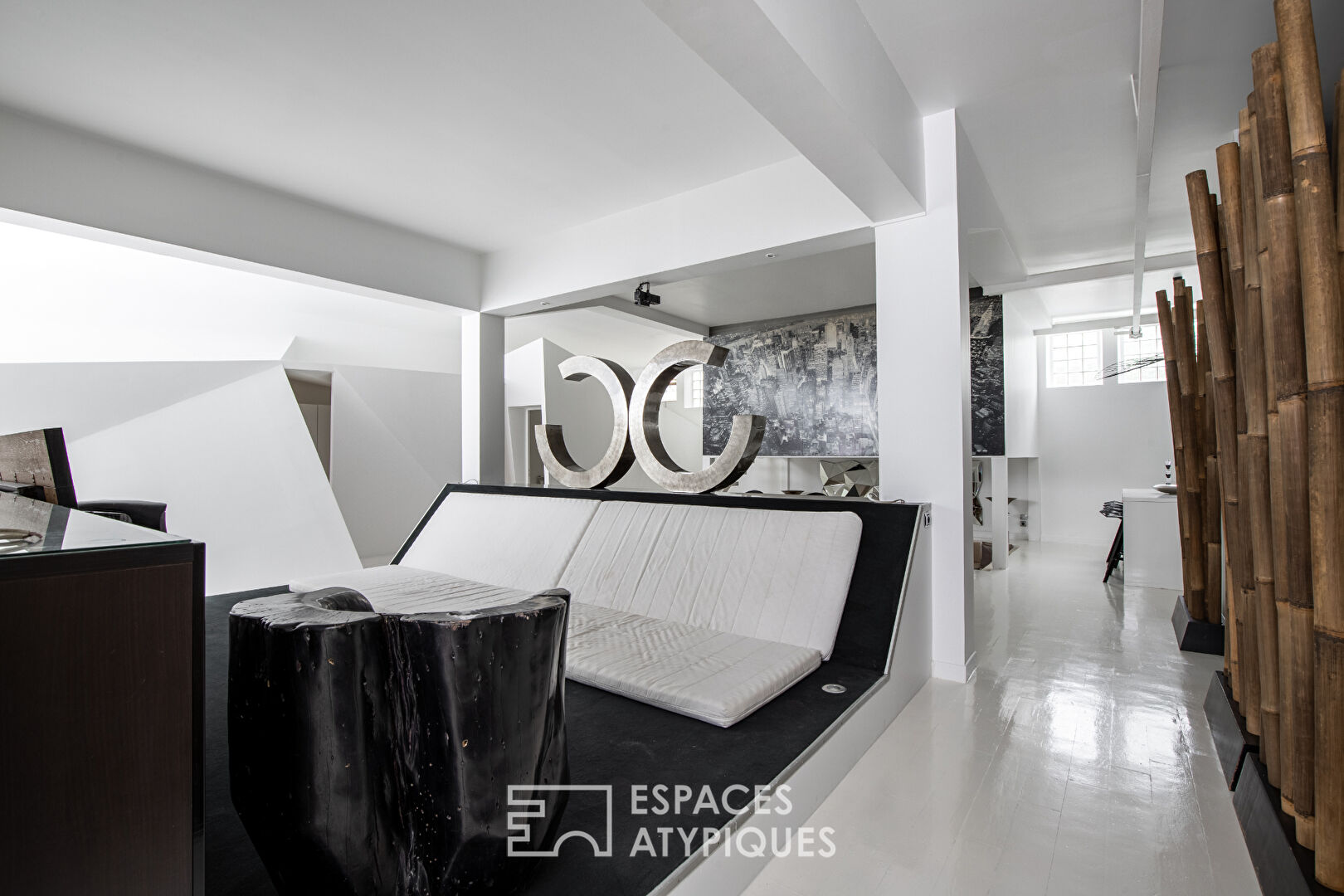 White and design loft