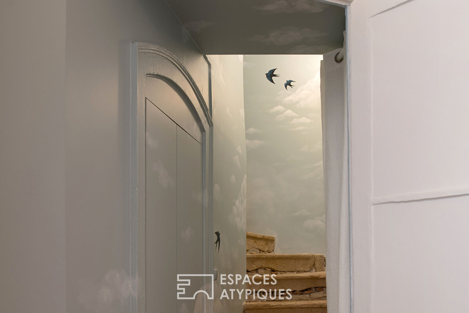 Magnificent powdered Haussmannian apartment