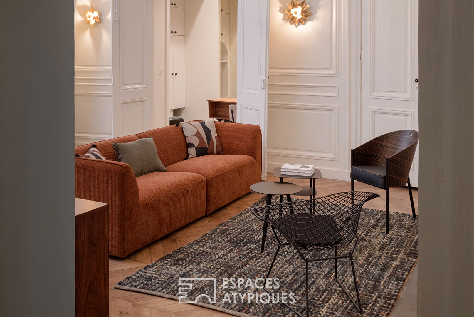 Magnificent powdered Haussmannian apartment