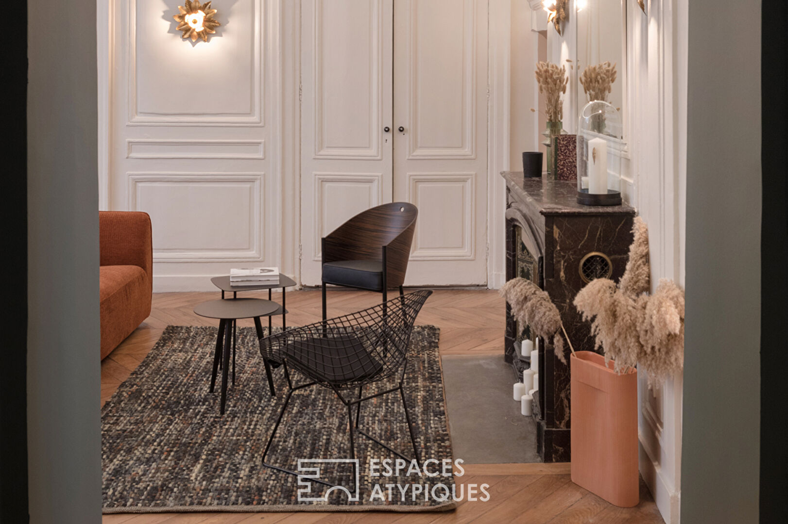 Magnificent powdered Haussmannian apartment