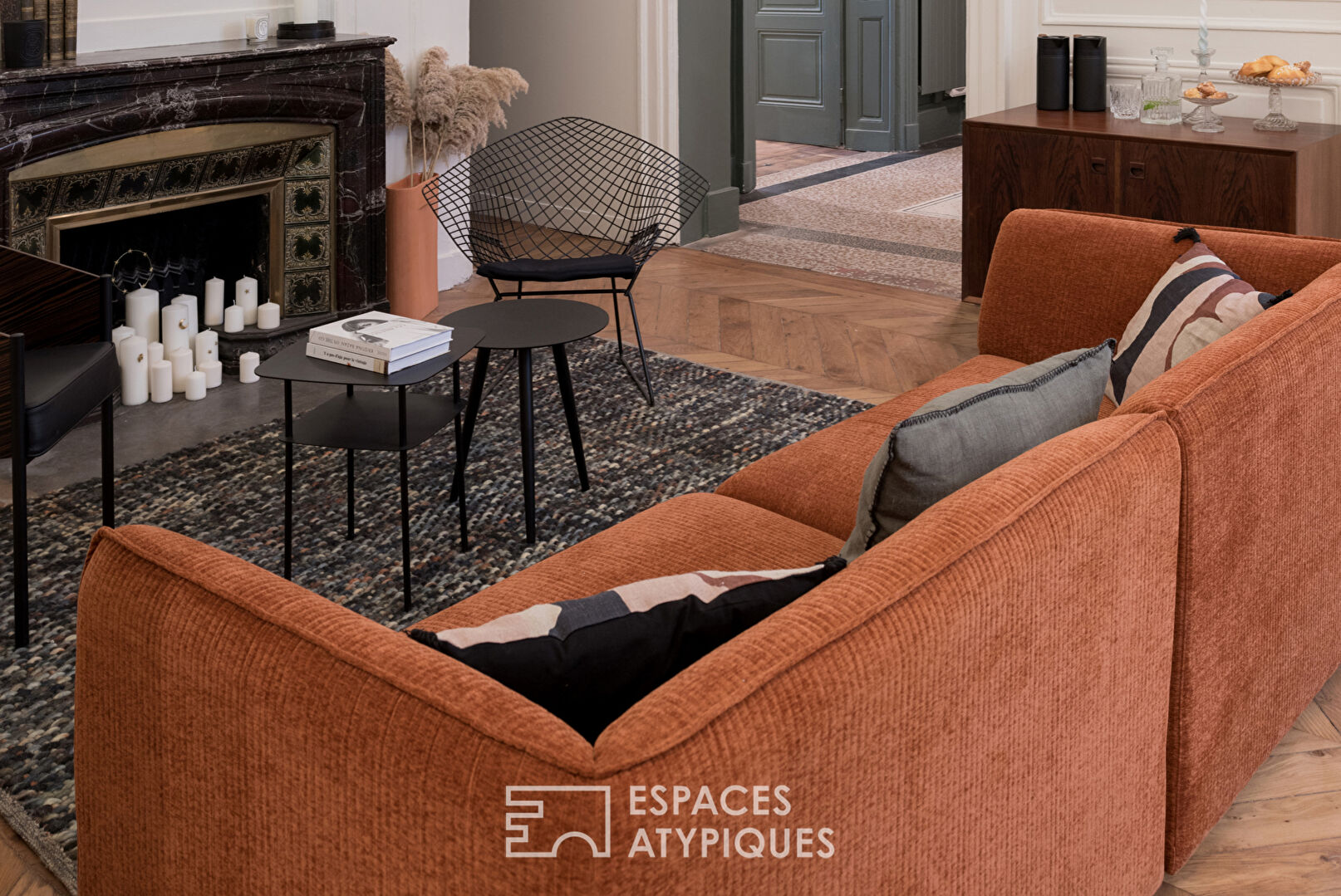 Magnificent powdered Haussmannian apartment