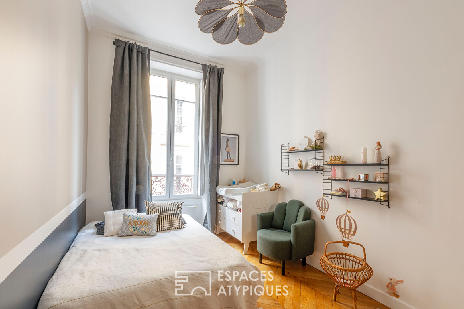 Haussmannian apartment with contemporary decoration