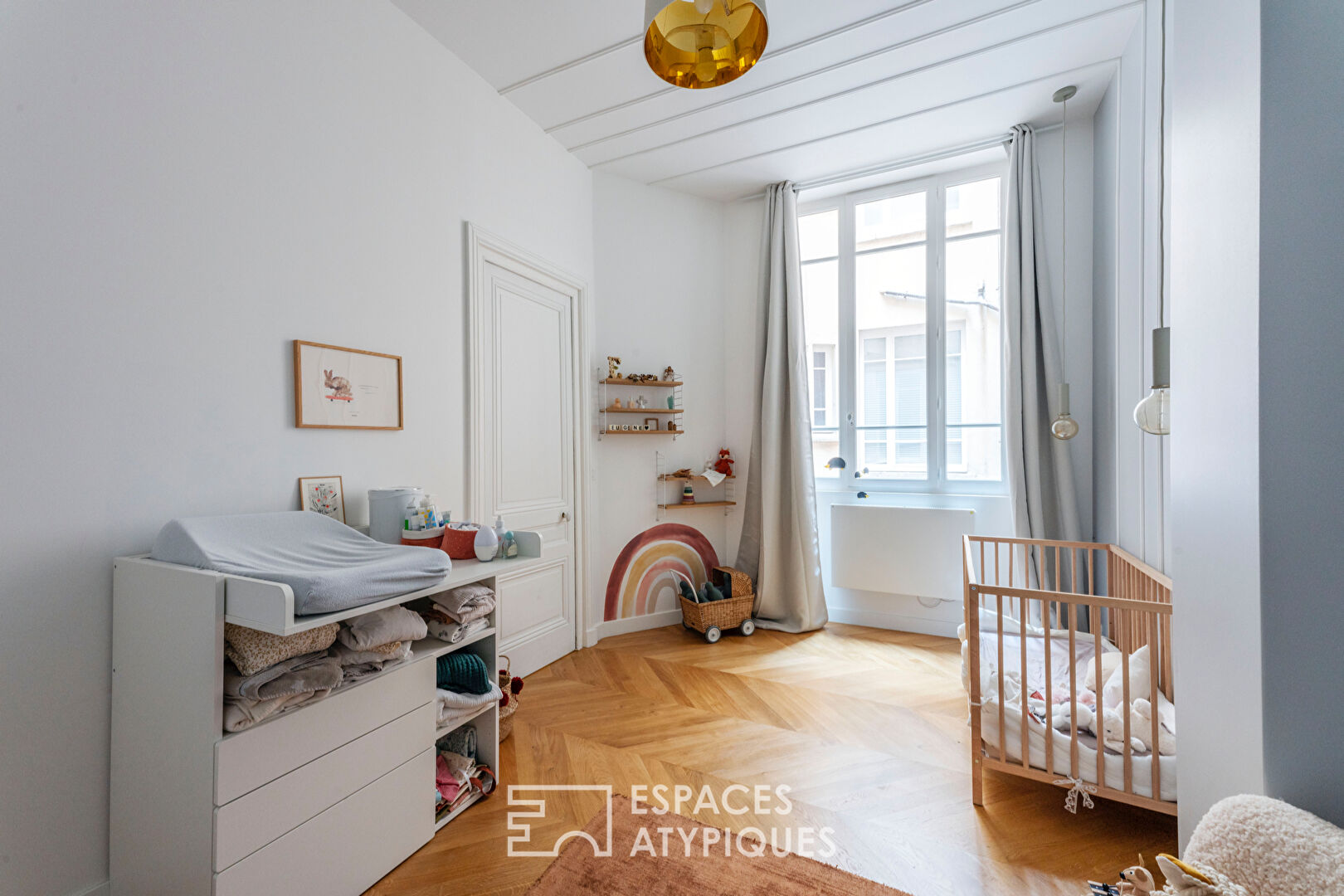 Haussmannian apartment with contemporary decoration