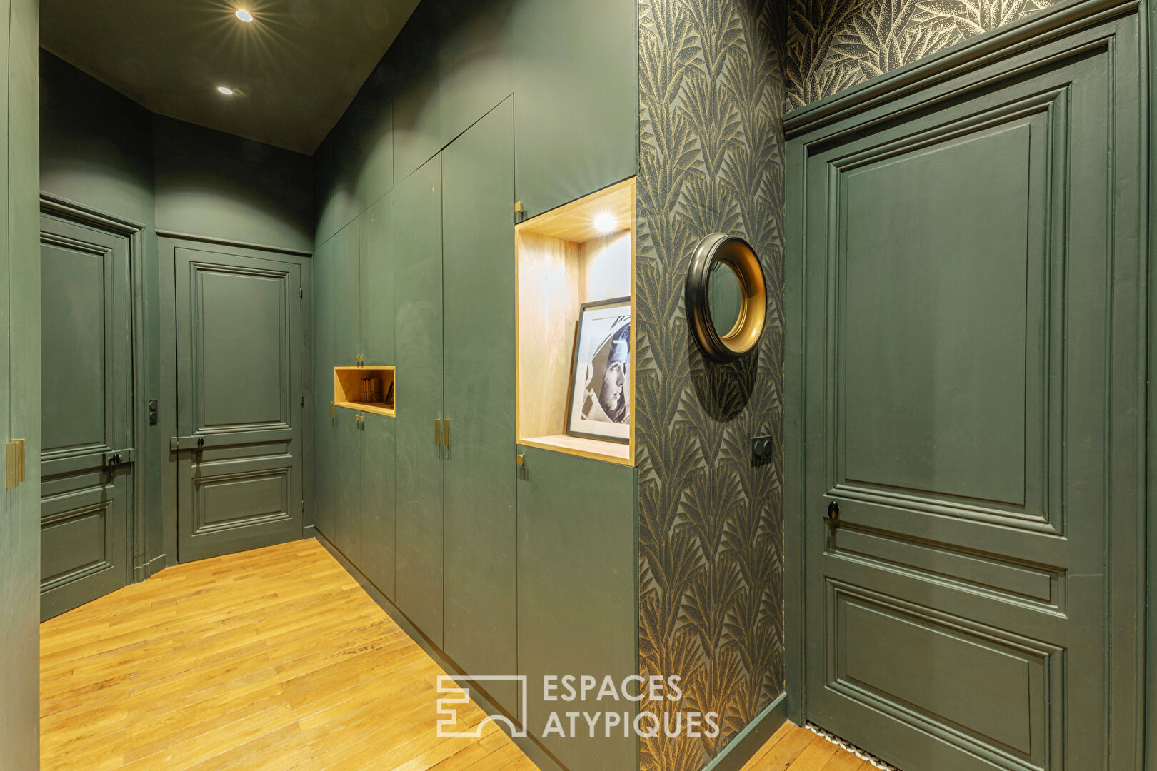 Haussmannian apartment with contemporary decoration