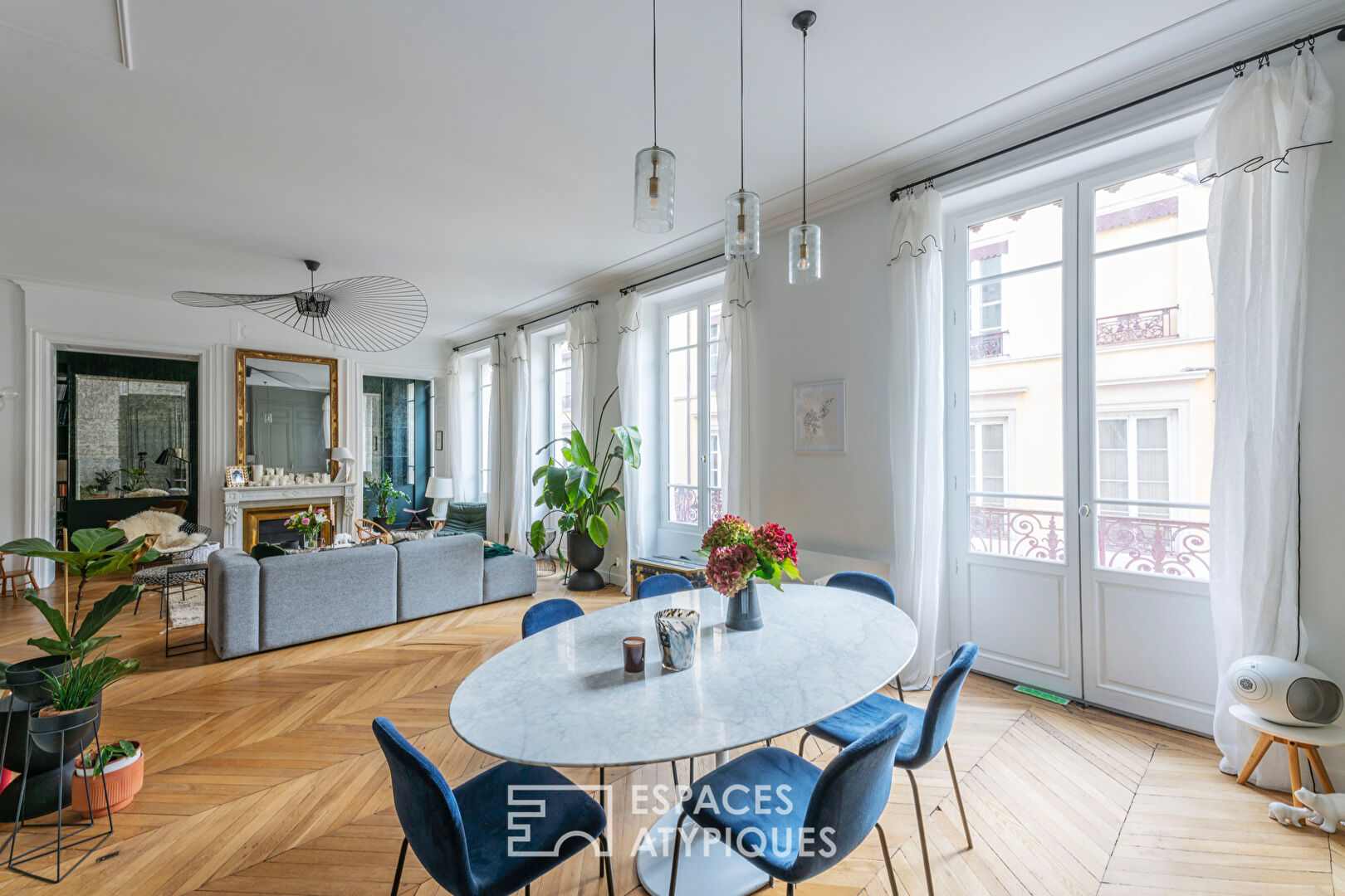 Haussmannian apartment with contemporary decoration