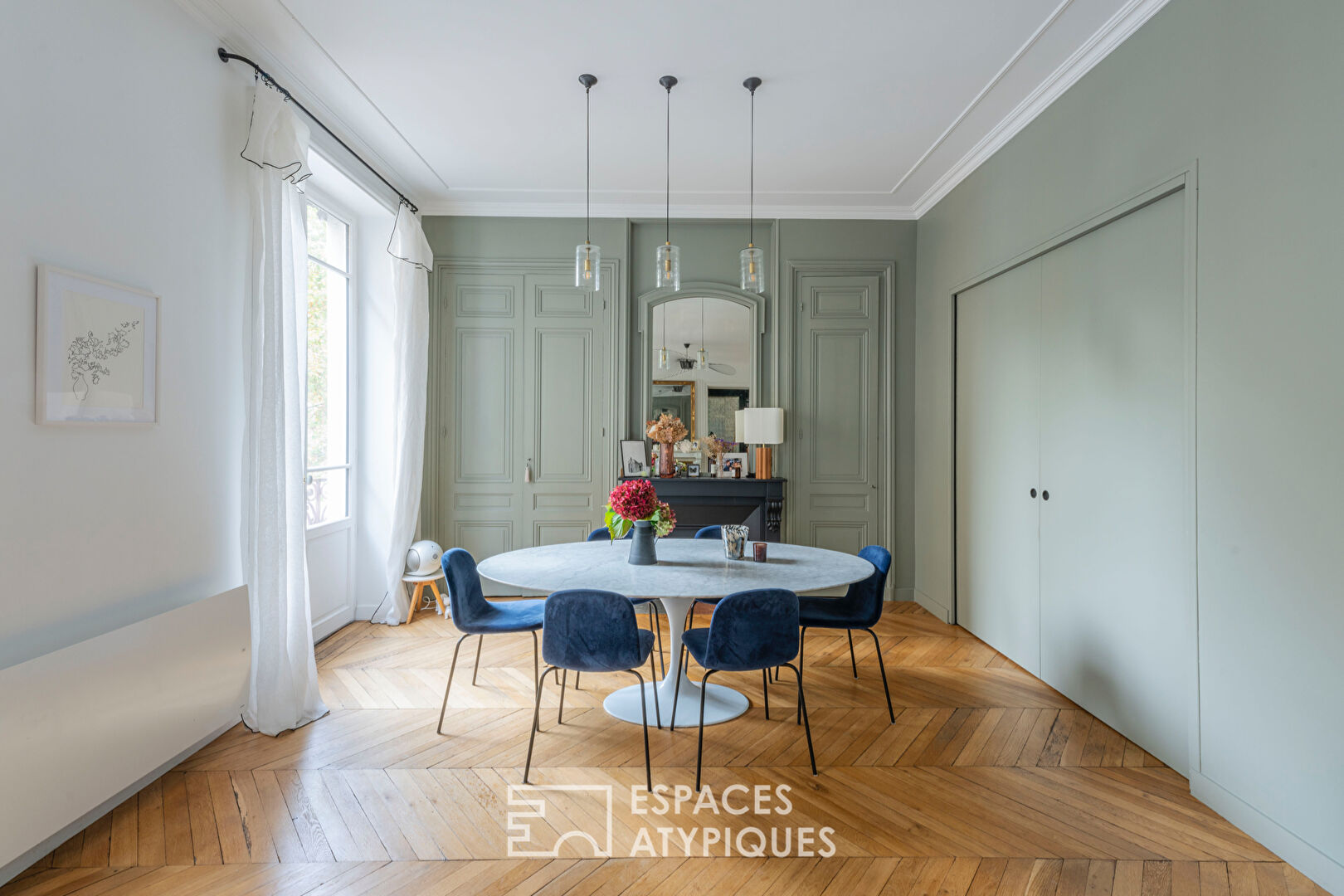 Haussmannian apartment with contemporary decoration