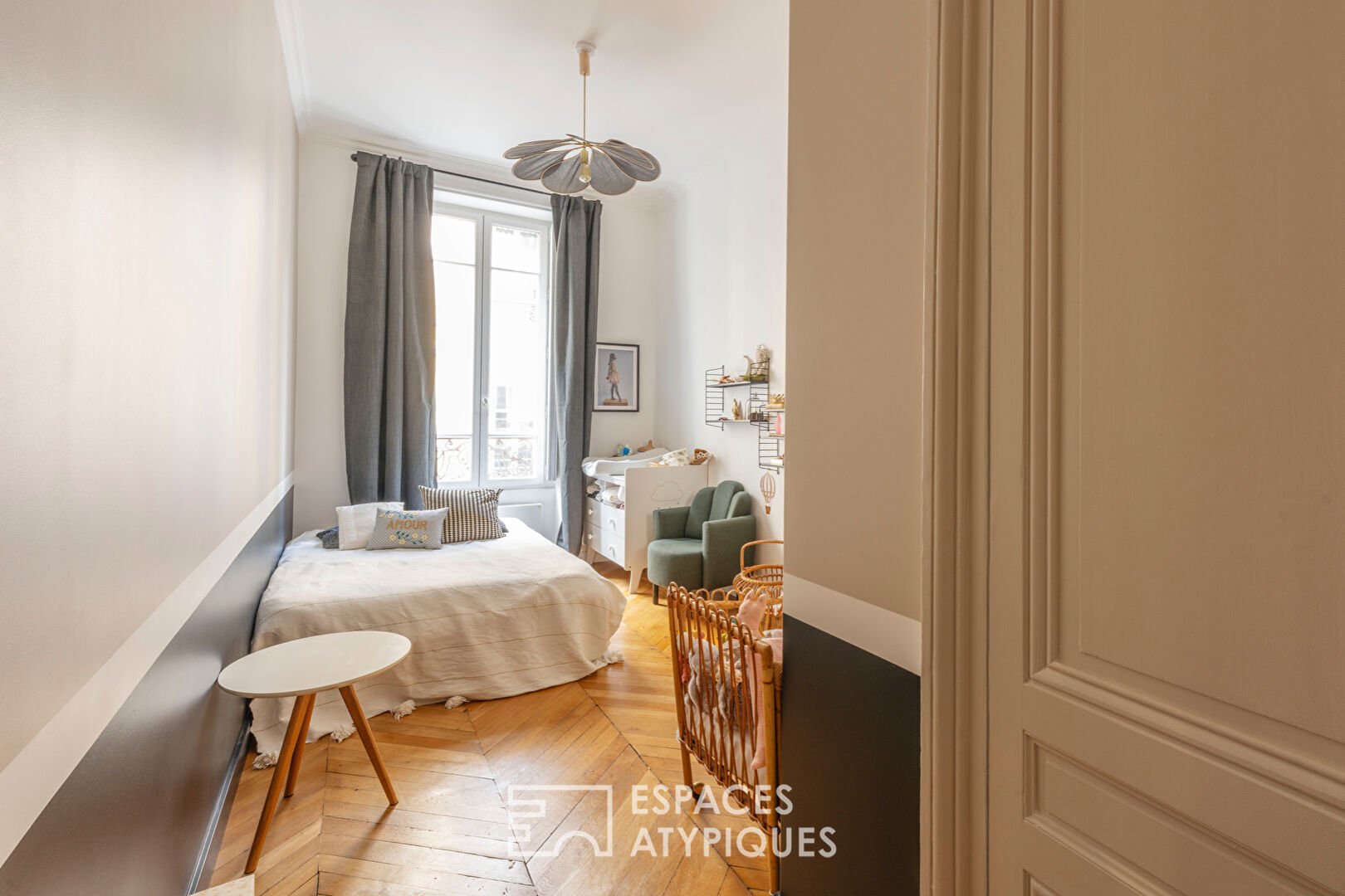 Haussmannian apartment with contemporary decoration