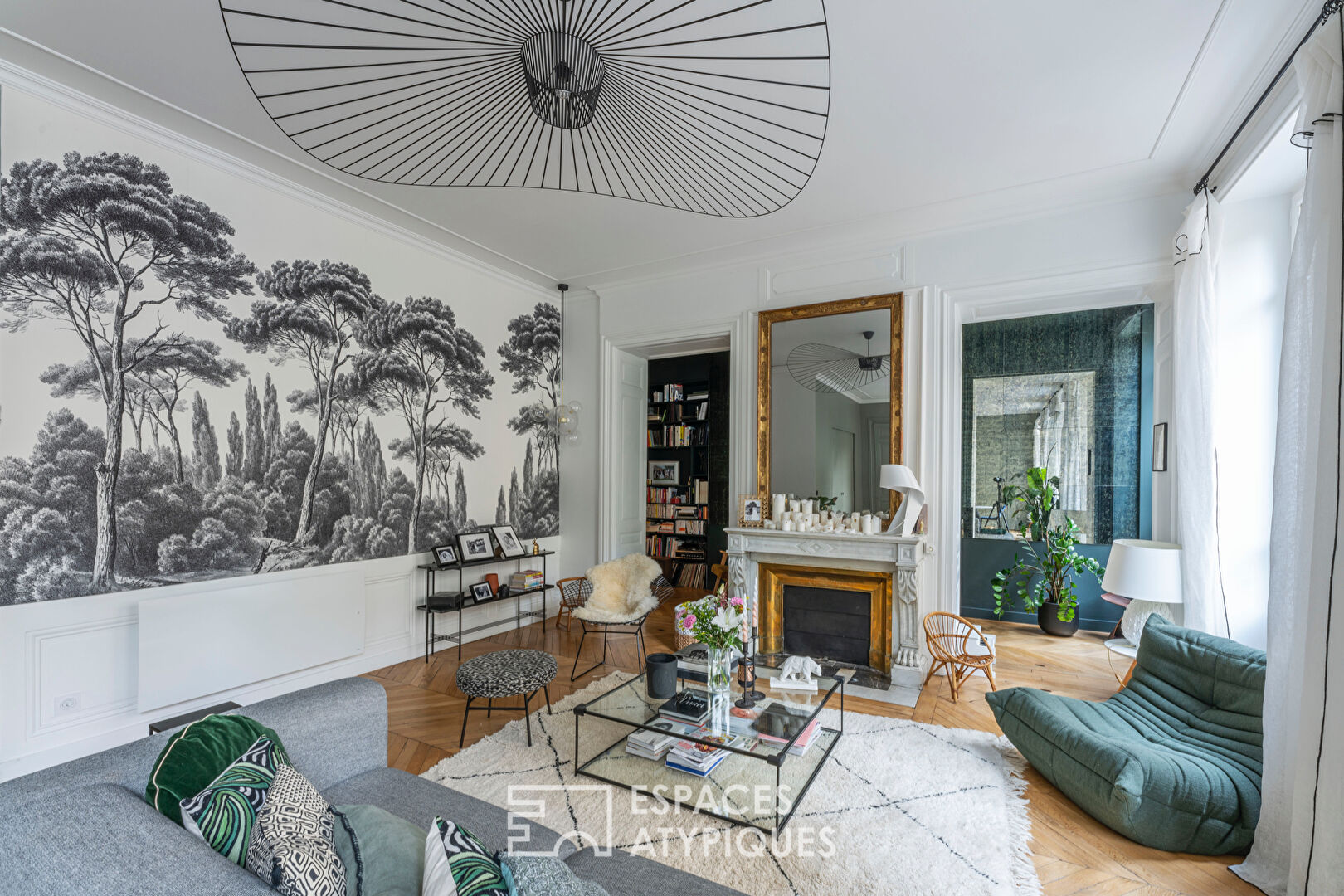 Haussmannian apartment with contemporary decoration