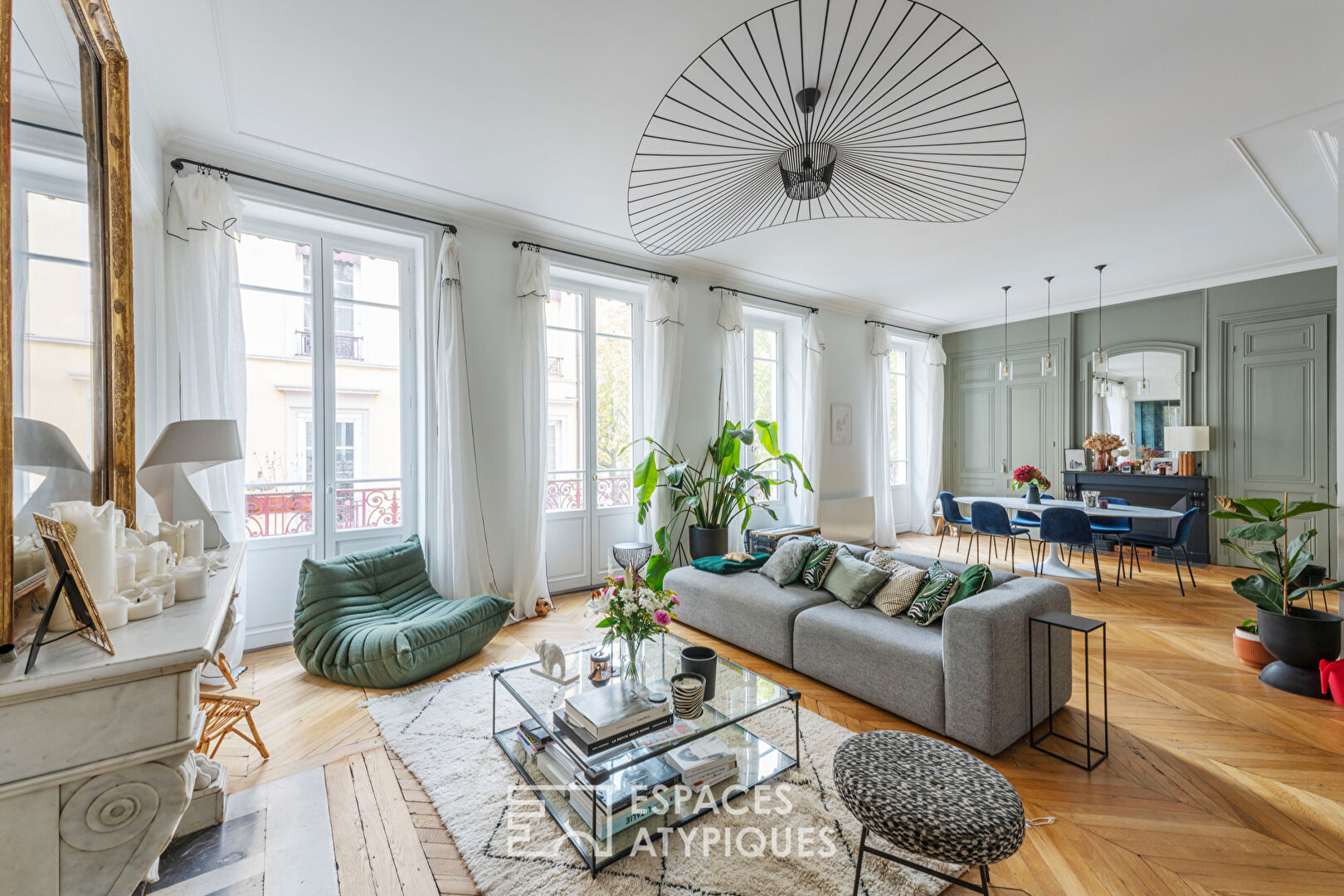 Haussmannian apartment with contemporary decoration