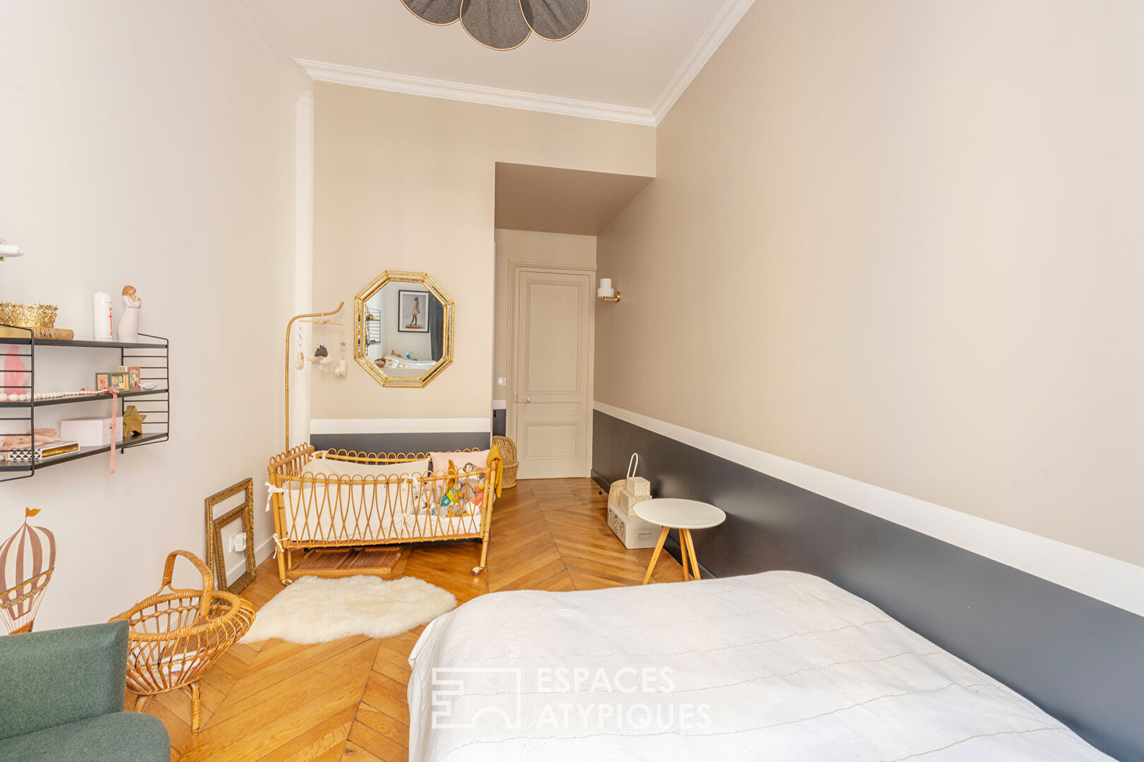 Haussmannian apartment with contemporary decoration