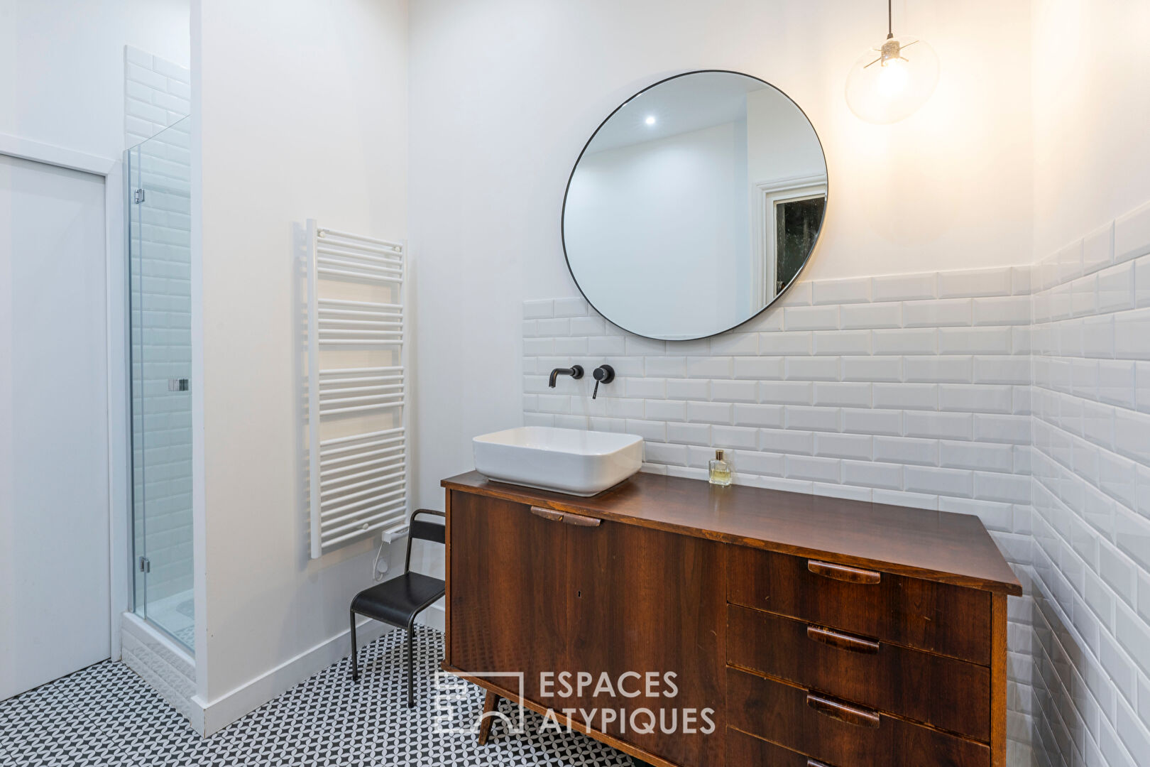 Haussmannian apartment with contemporary decoration