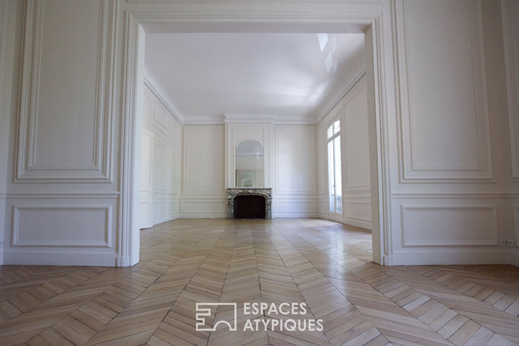 Classic and contemporary space
