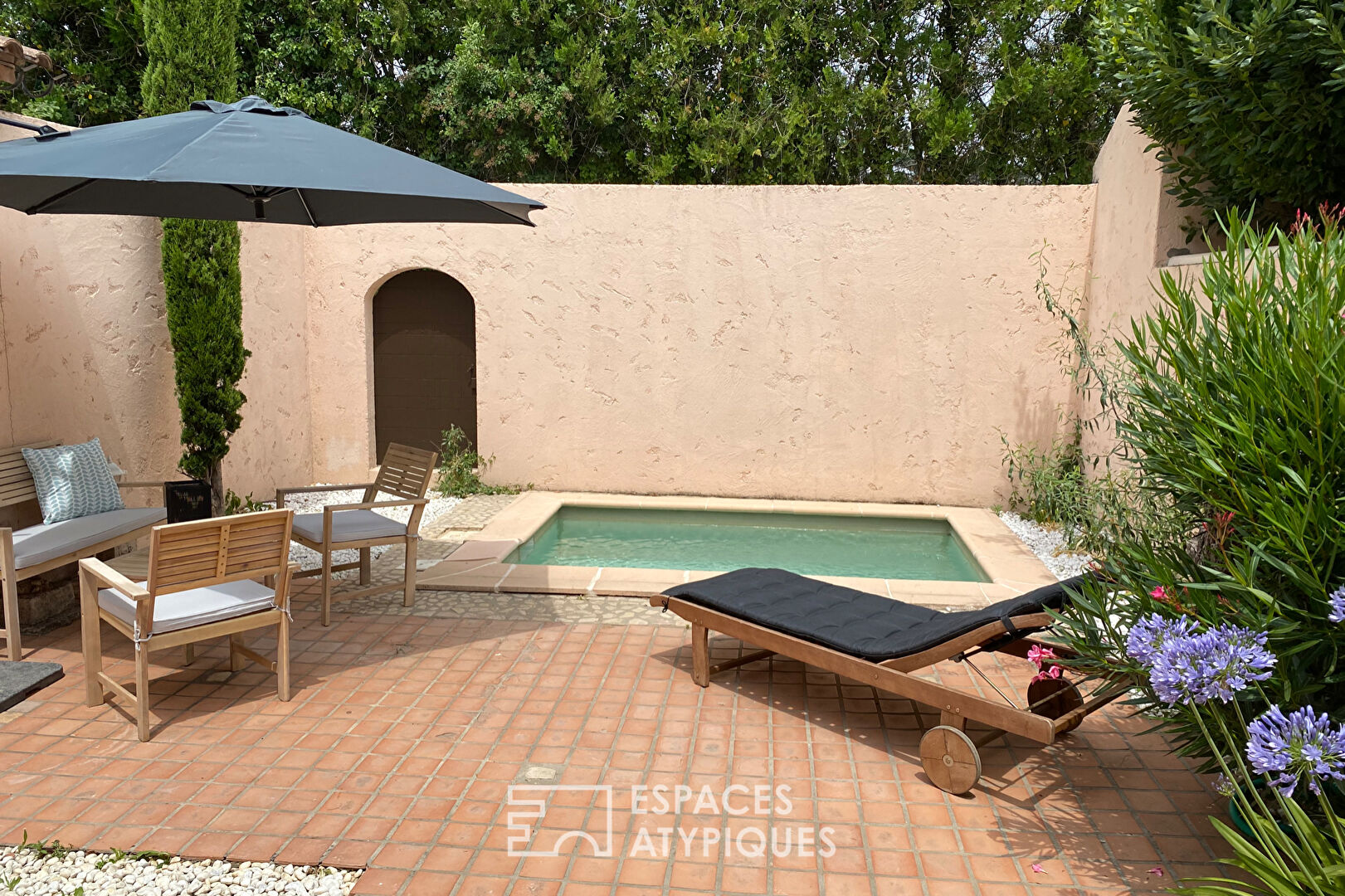Chic bohemian hacienda with garden