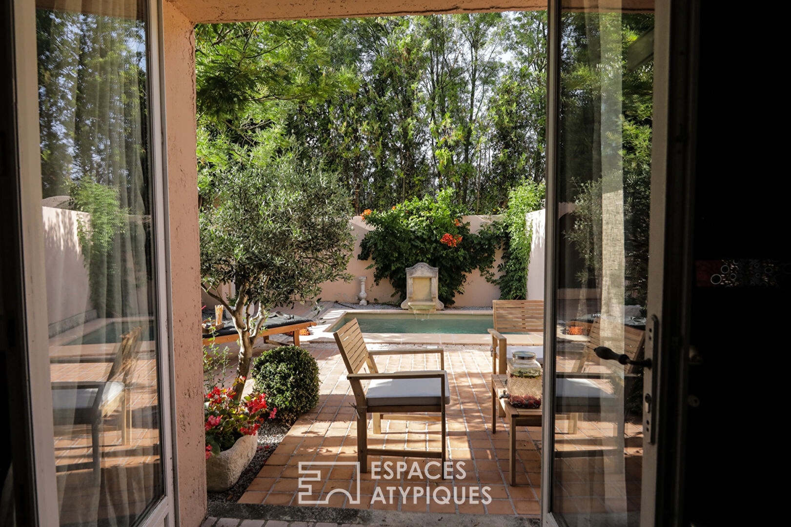 Chic bohemian hacienda with garden