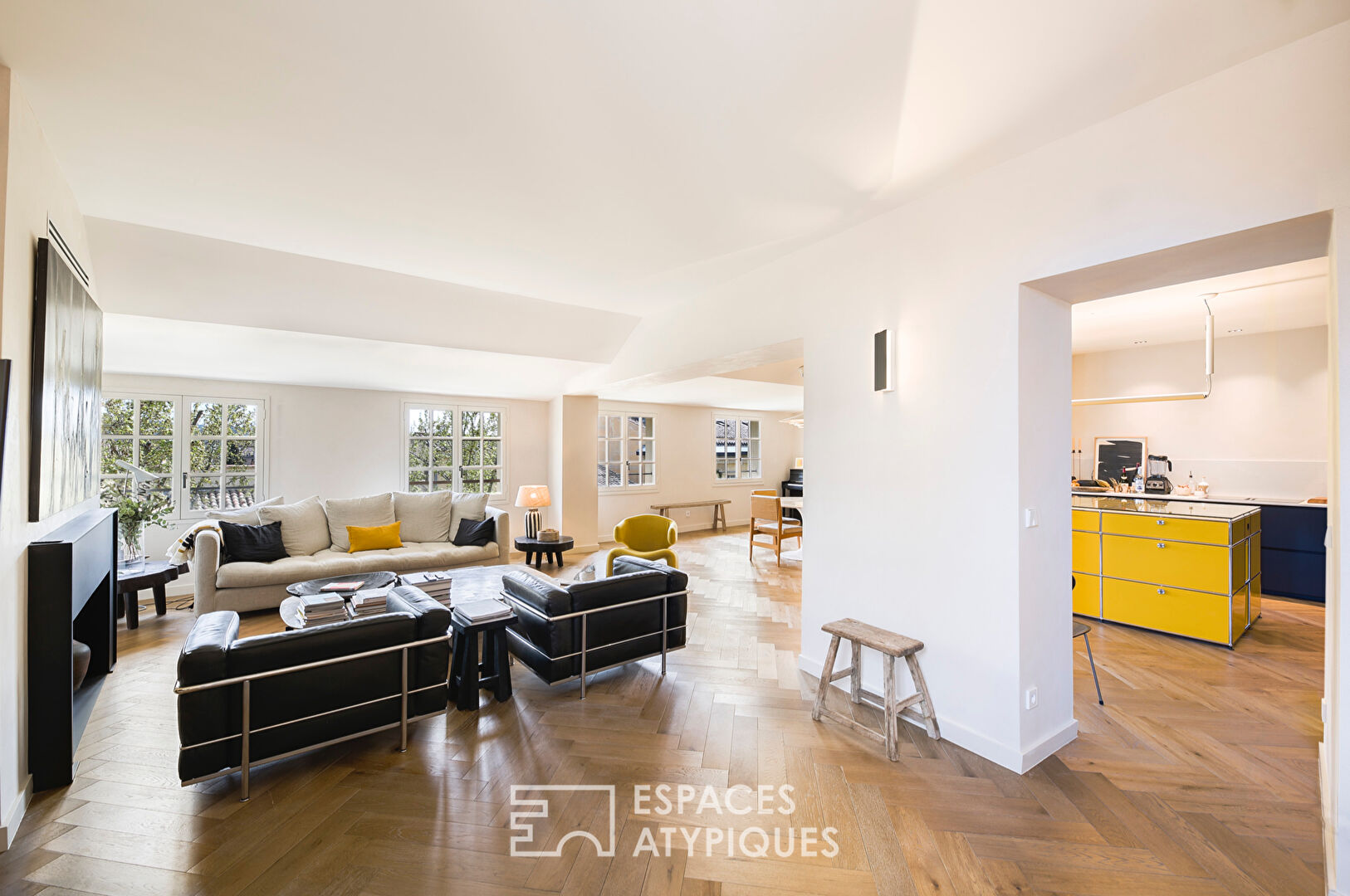 Yellow and black contemporary apartment